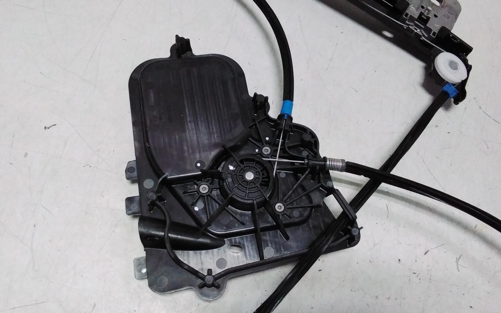 View Auto part Left Front Window Reg/Motor Tesla Model 3 2021