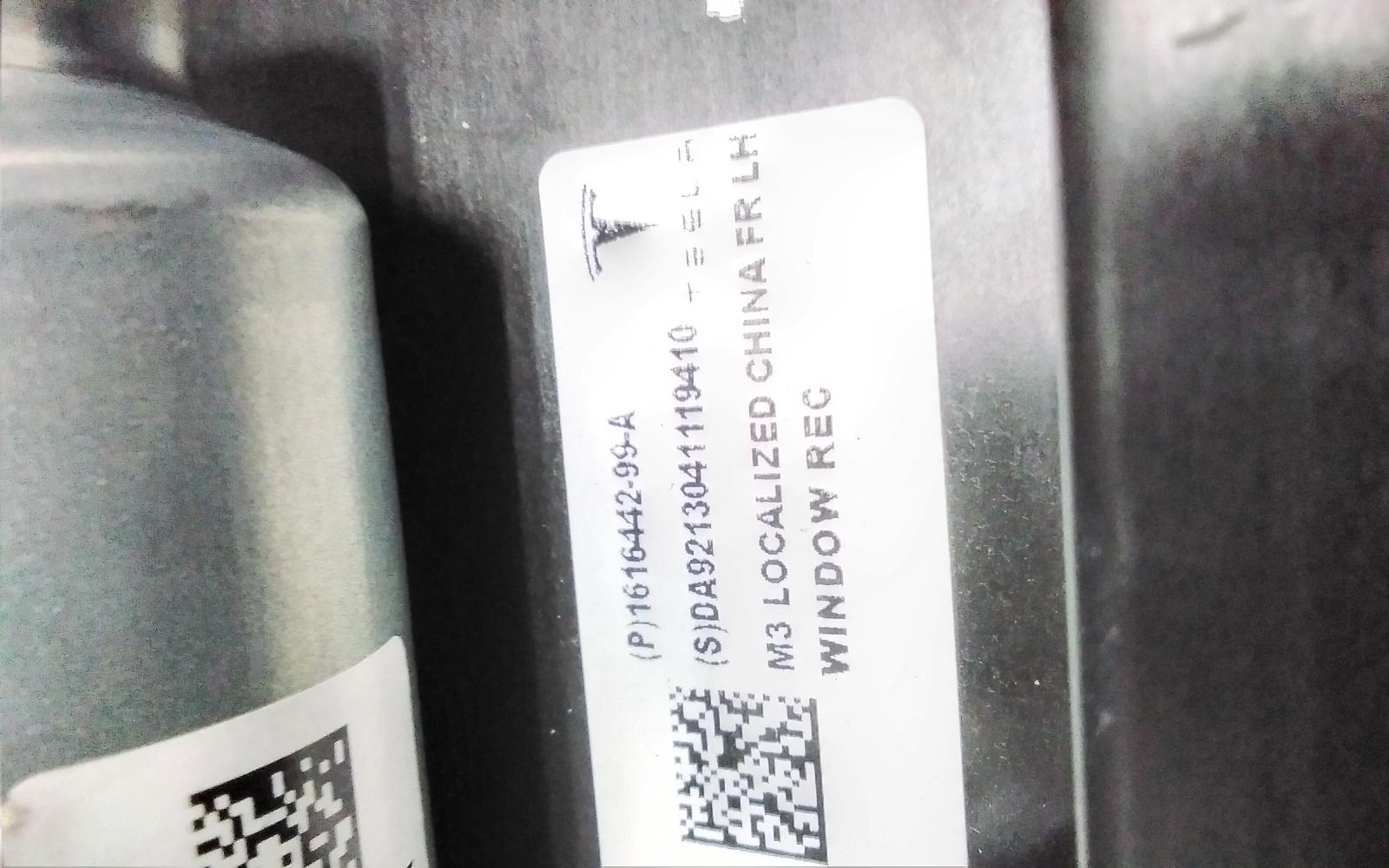 View Auto part Left Front Window Reg/Motor Tesla Model 3 2021