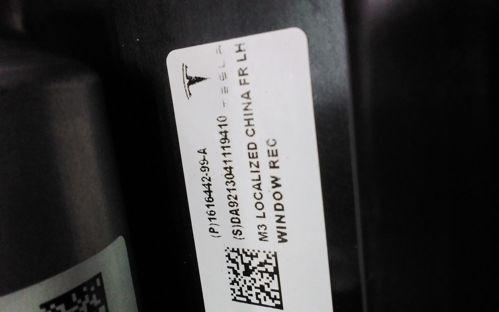 View Auto part Left Front Window Reg/Motor Tesla Model 3 2021