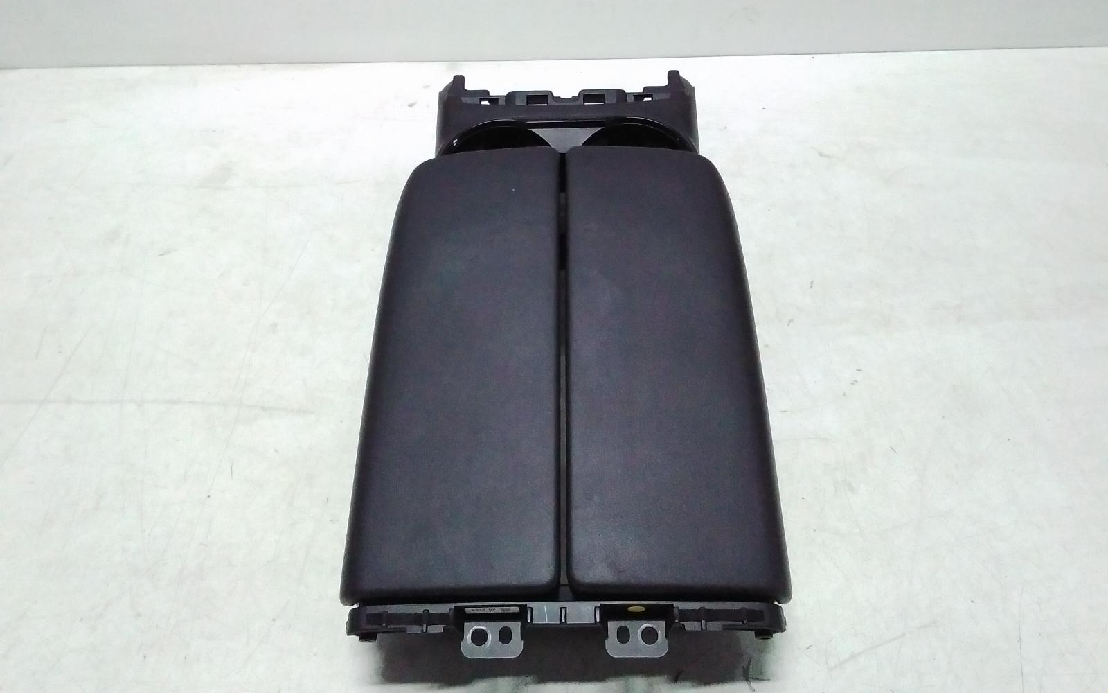 View Auto part Console Mazda Cx9 2020
