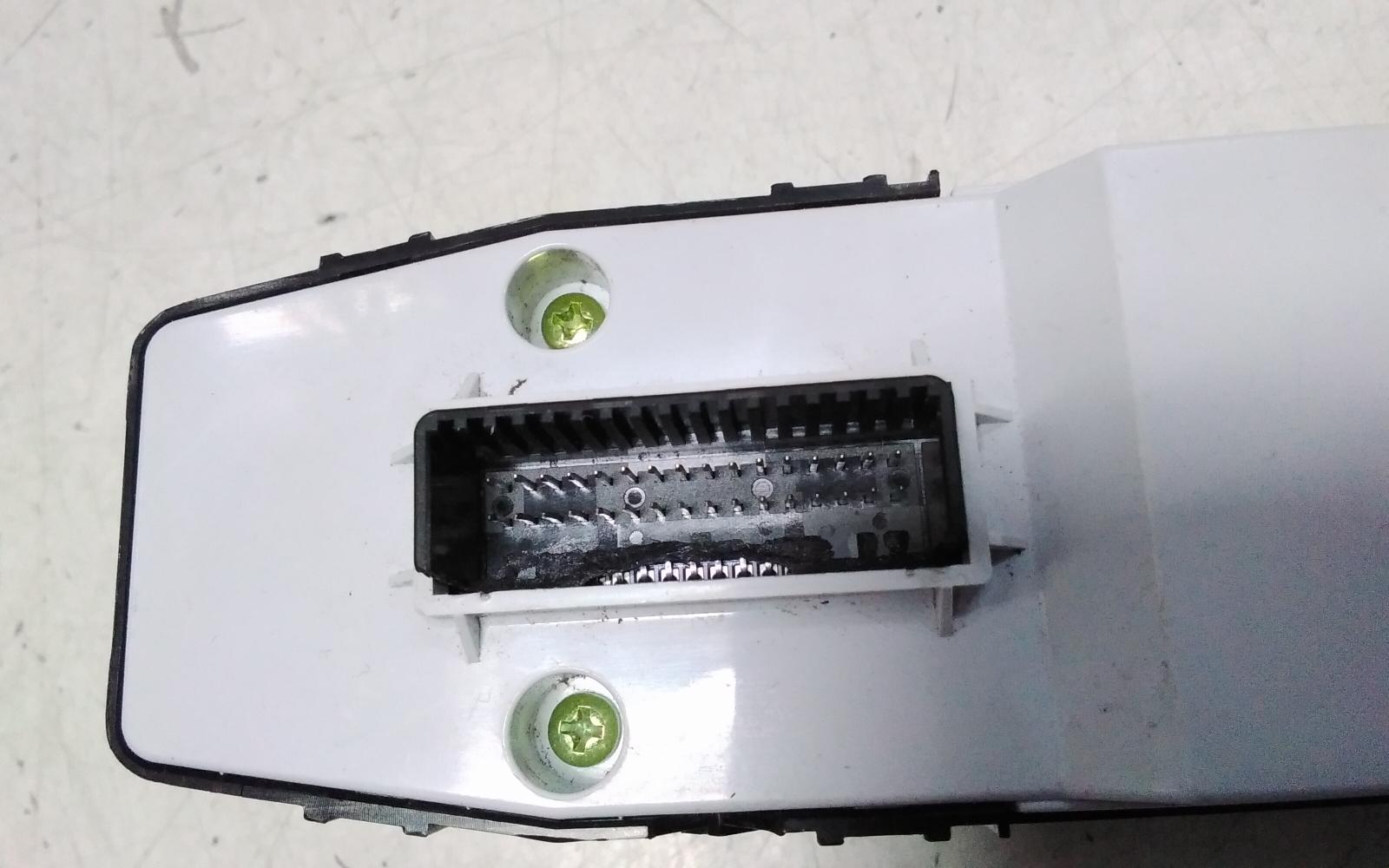 View Auto part Pwr Dr Wind Switch Kia Carnival/grand Carnival 2018