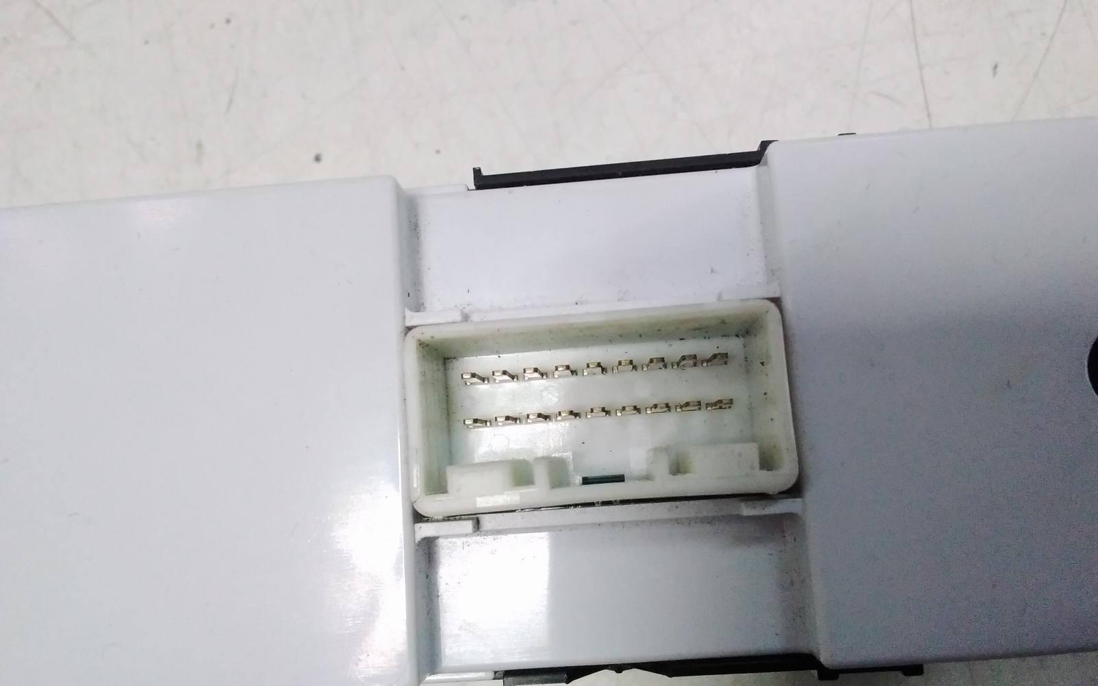 View Auto part Pwr Dr Wind Switch Kia Carnival/grand Carnival 2018