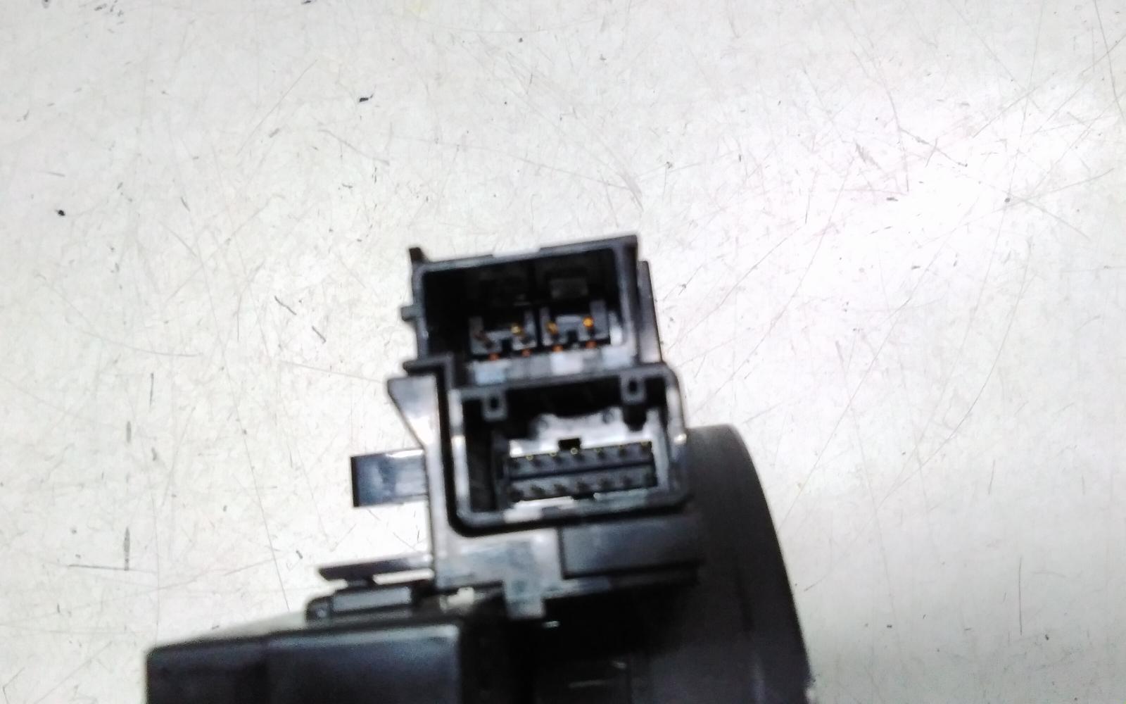 View Auto part Airbag Module/Sensor Toyota Kluger 2014