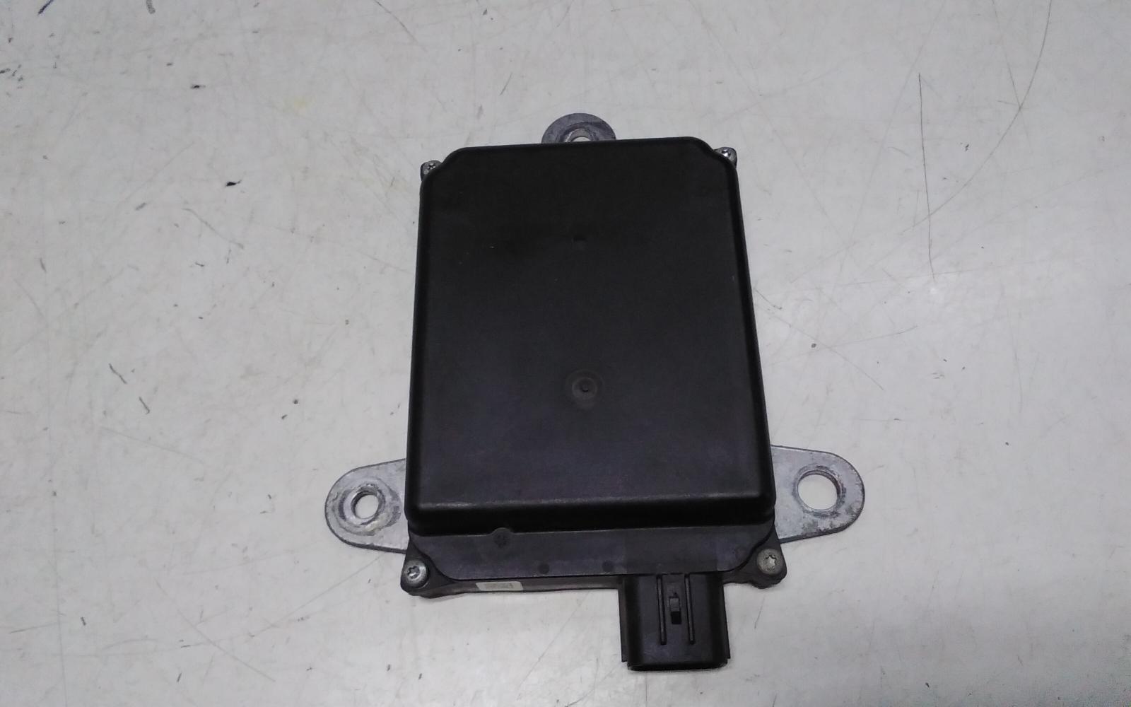 View Auto part Misc Switch/Relay Toyota Kluger 2014