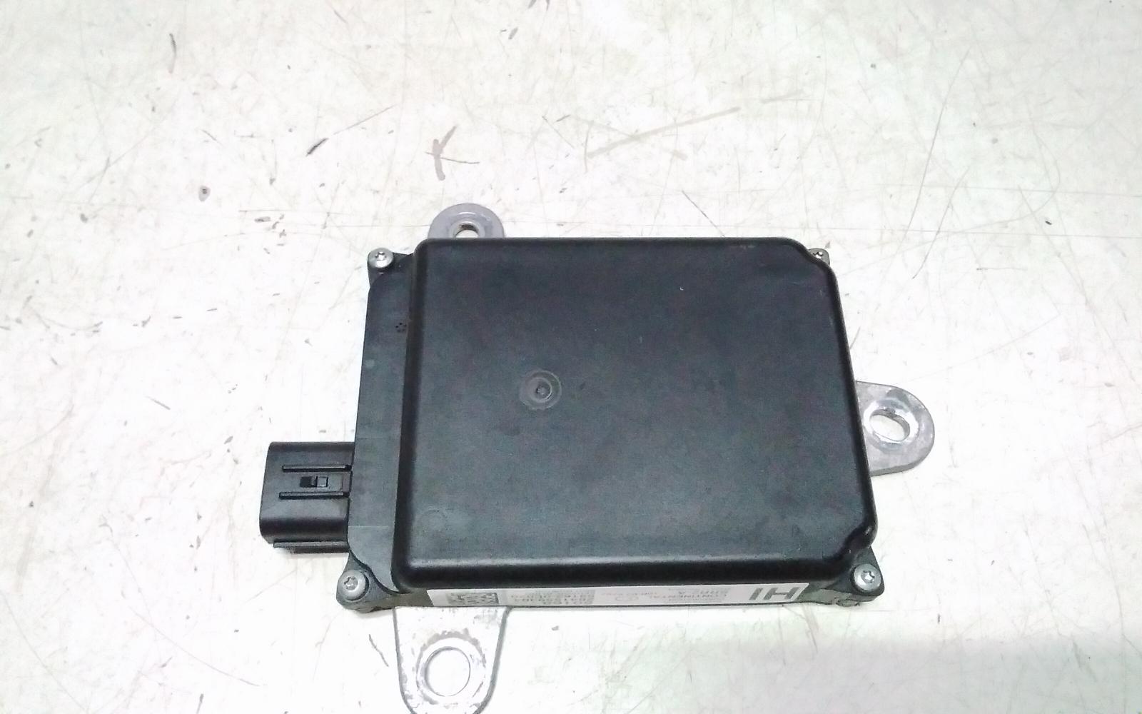 View Auto part Misc Switch/Relay Toyota Kluger 2014
