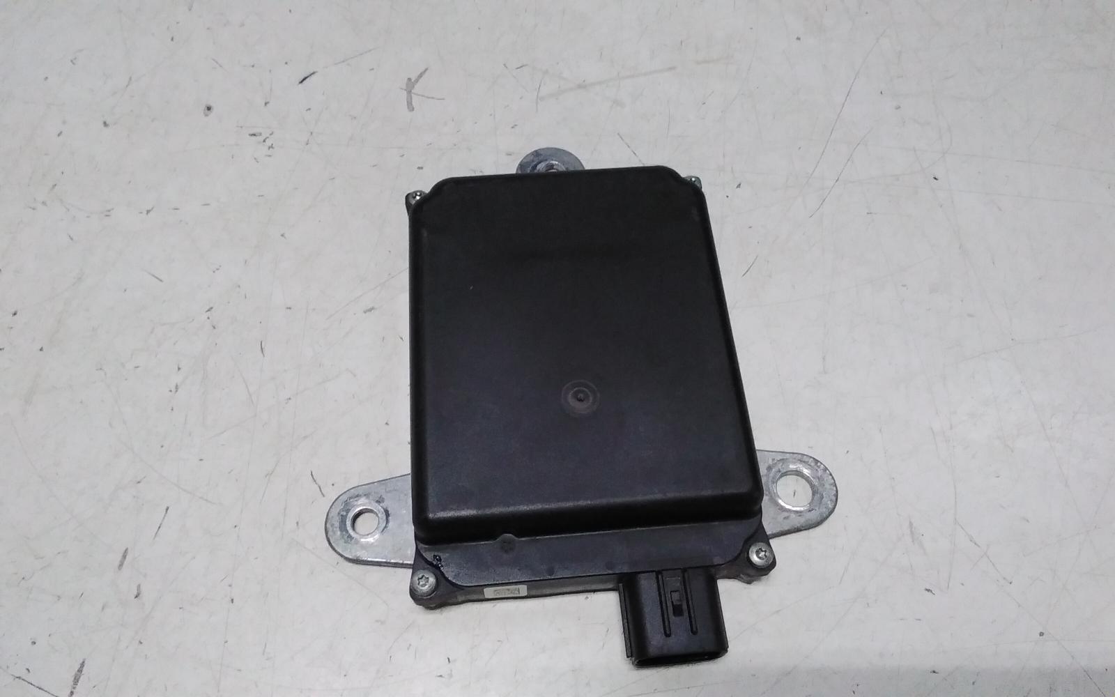 View Auto part Misc Switch/Relay Toyota Kluger 2014