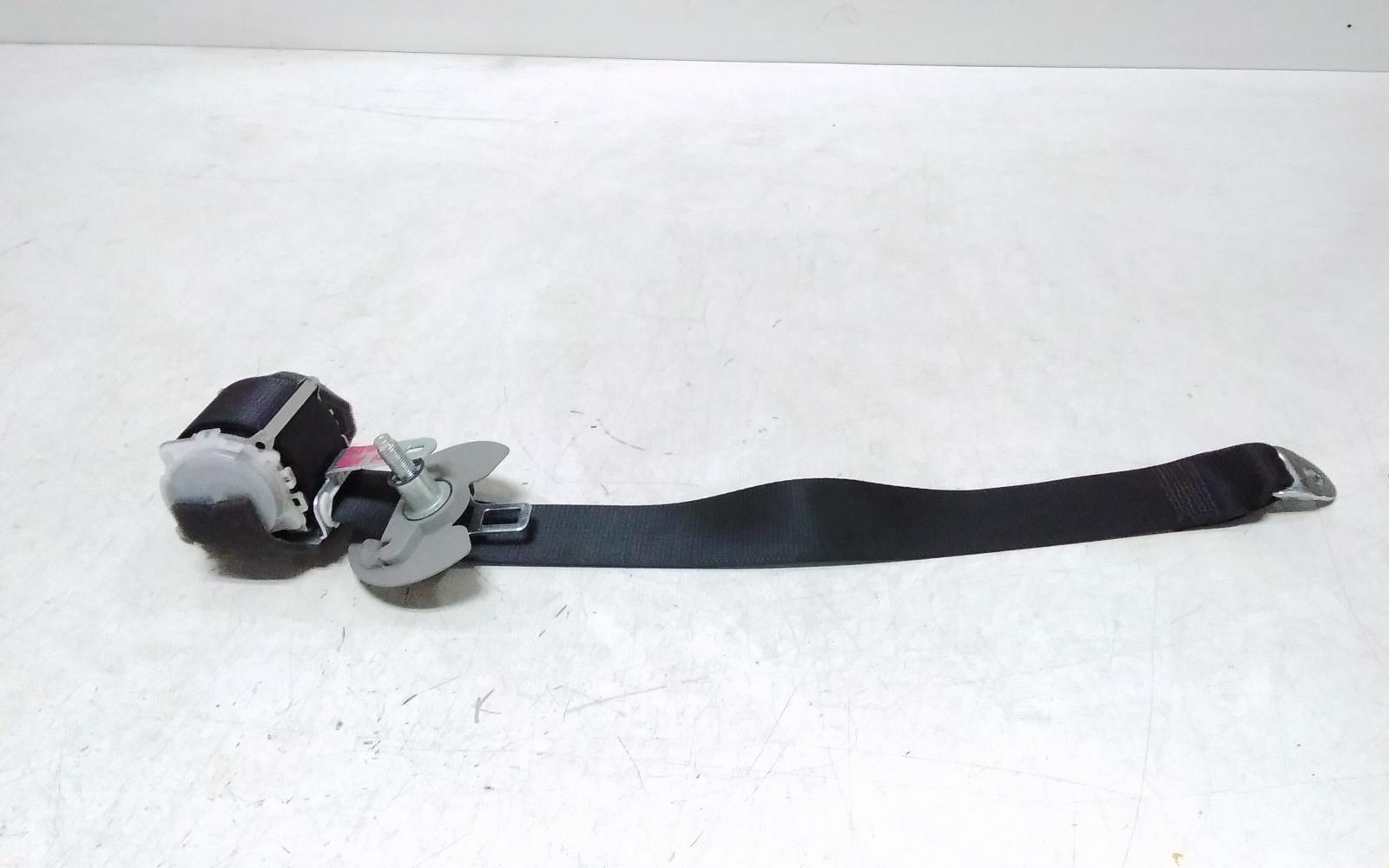 View Auto part Seatbelt/Stalk Toyota Kluger 2014