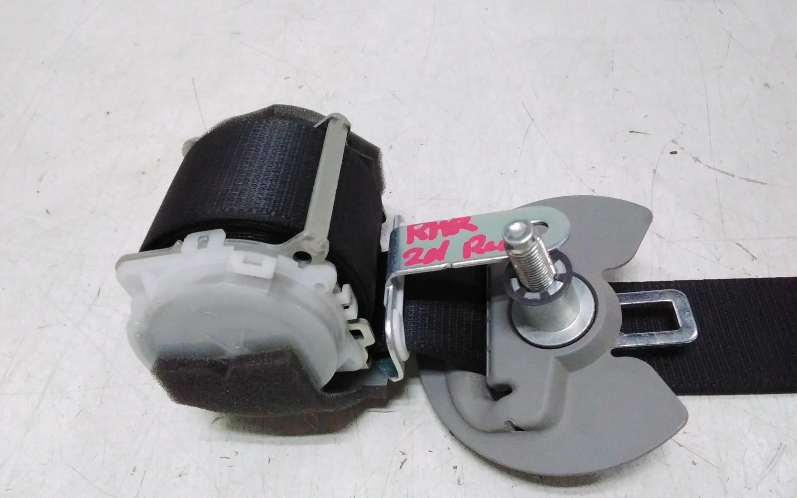 View Auto part Seatbelt/Stalk Toyota Kluger 2014