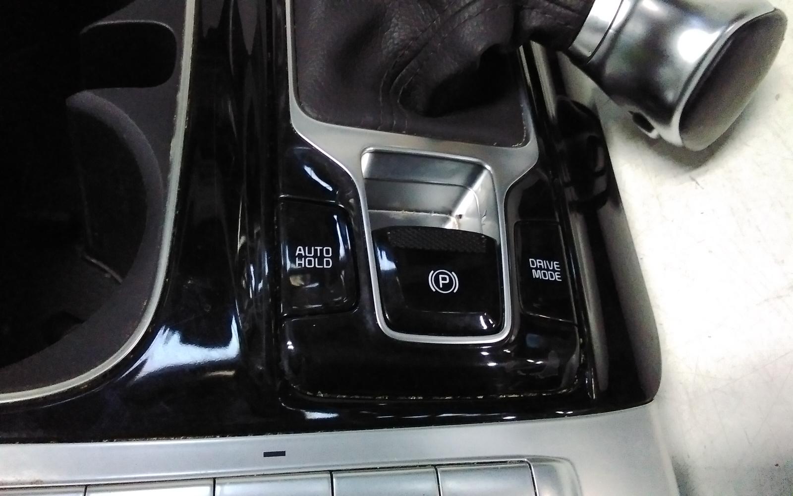 2022 Kia Carnival/grand Carnival Gear Stick/Shifter View Auto part Gear Stick/Shifter Kia Carnival/grand Carnival 2022