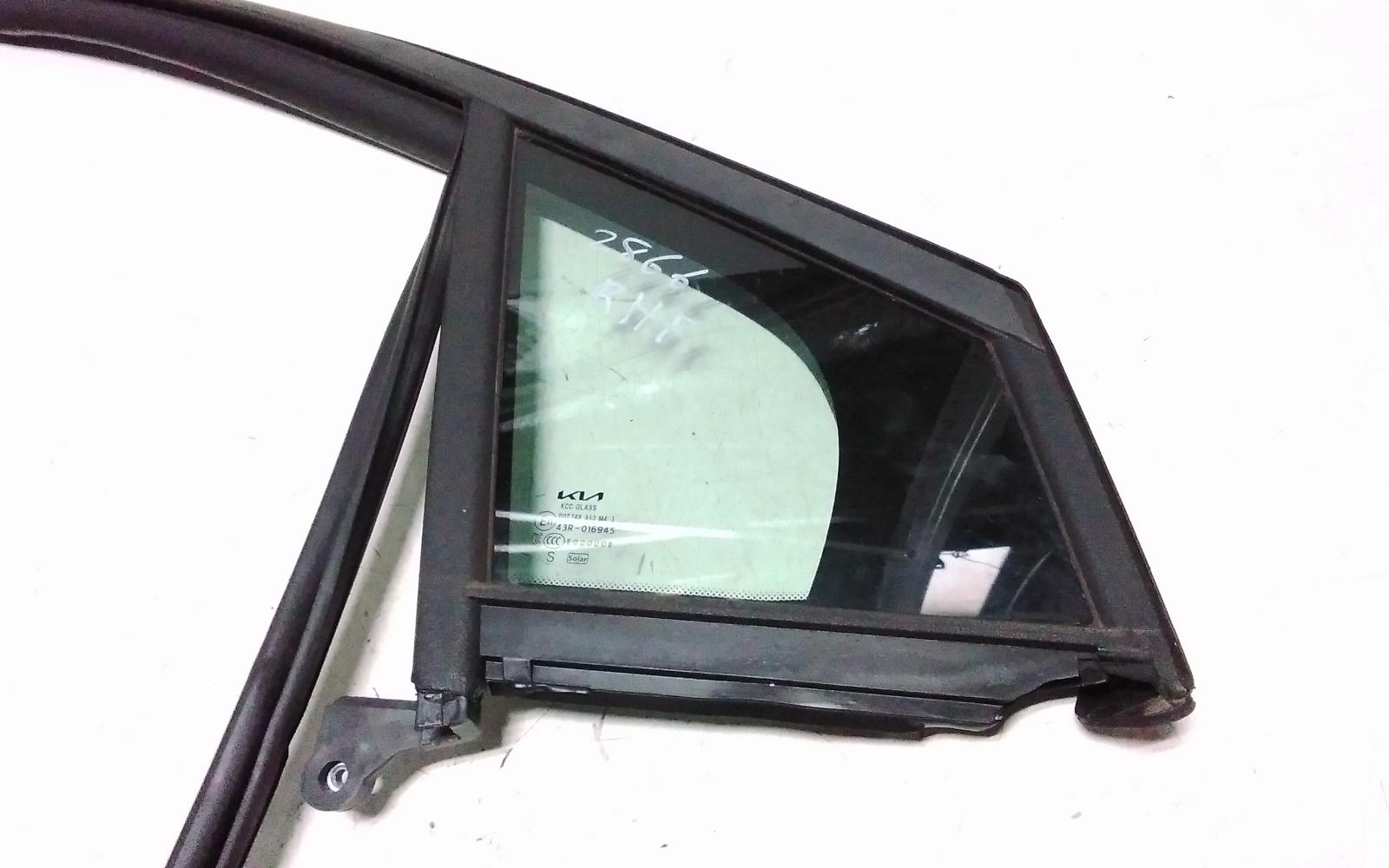 2022 Kia Carnival/grand Carnival Right Front 1/4 Door Glass View Auto part Right Front 1/4 Door Glass Kia Carnival/grand Carnival 2022