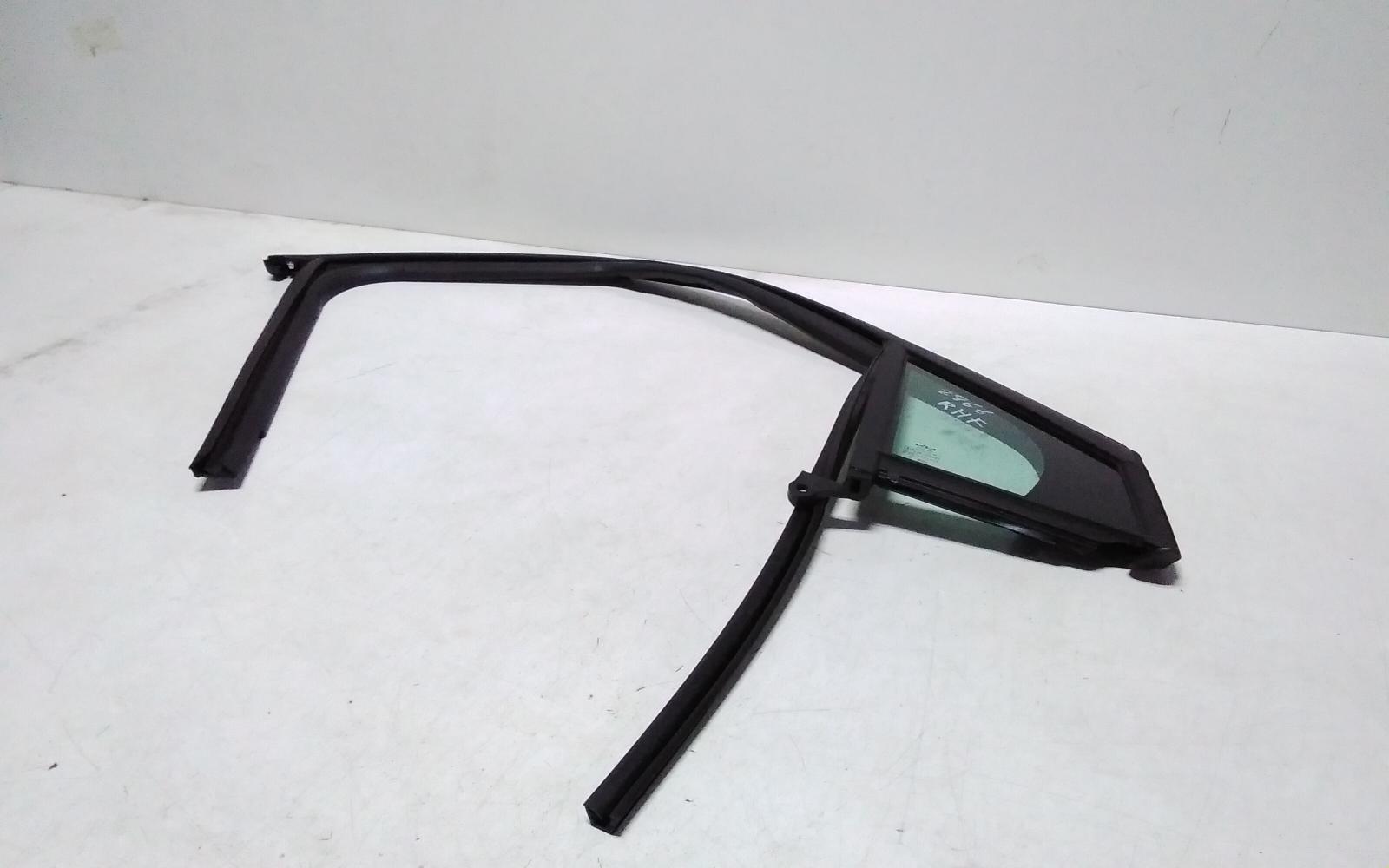 2022 Kia Carnival/grand Carnival Right Front 1/4 Door Glass View Auto part Right Front 1/4 Door Glass Kia Carnival/grand Carnival 2022