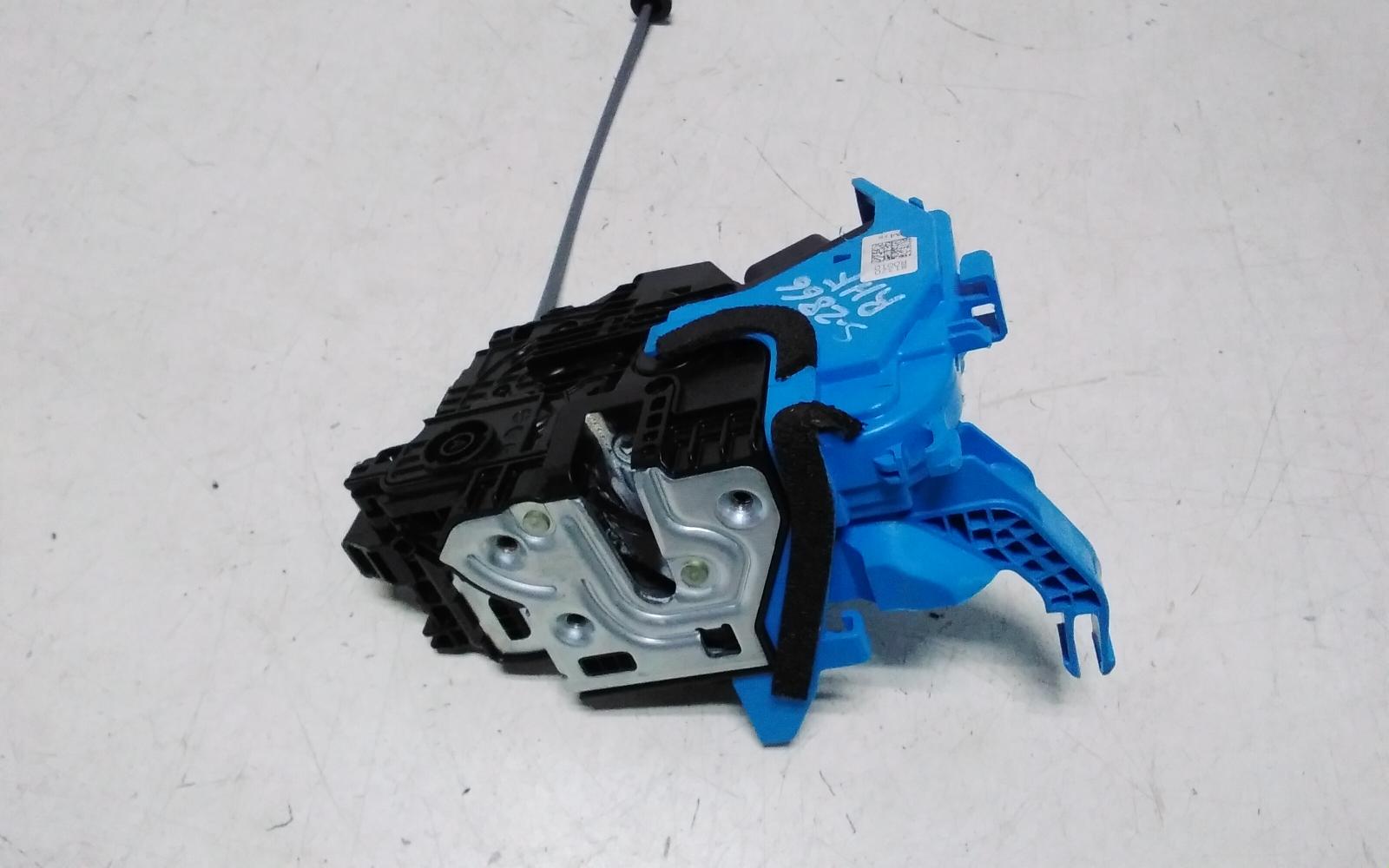 2022 Kia Carnival/grand Carnival Door/Boot/Gate Lock View Auto part Door/Boot/Gate Lock Kia Carnival/grand Carnival 2022