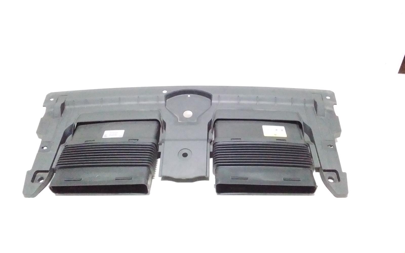View Auto part Air Cleaner Duct/Hos Audi Q7 2023