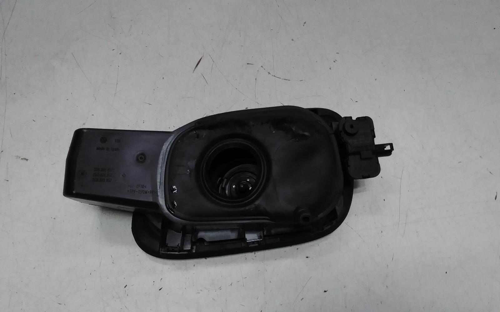 View Auto part Fuel Door / Filler Volkswagen Polo 2024