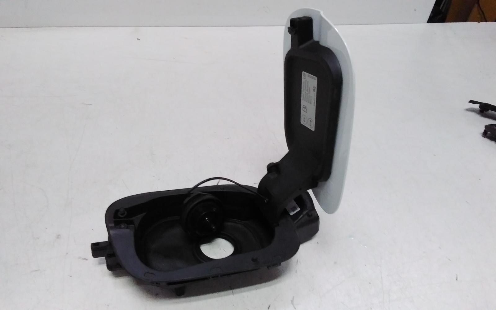 View Auto part Fuel Door / Filler Volkswagen Polo 2024