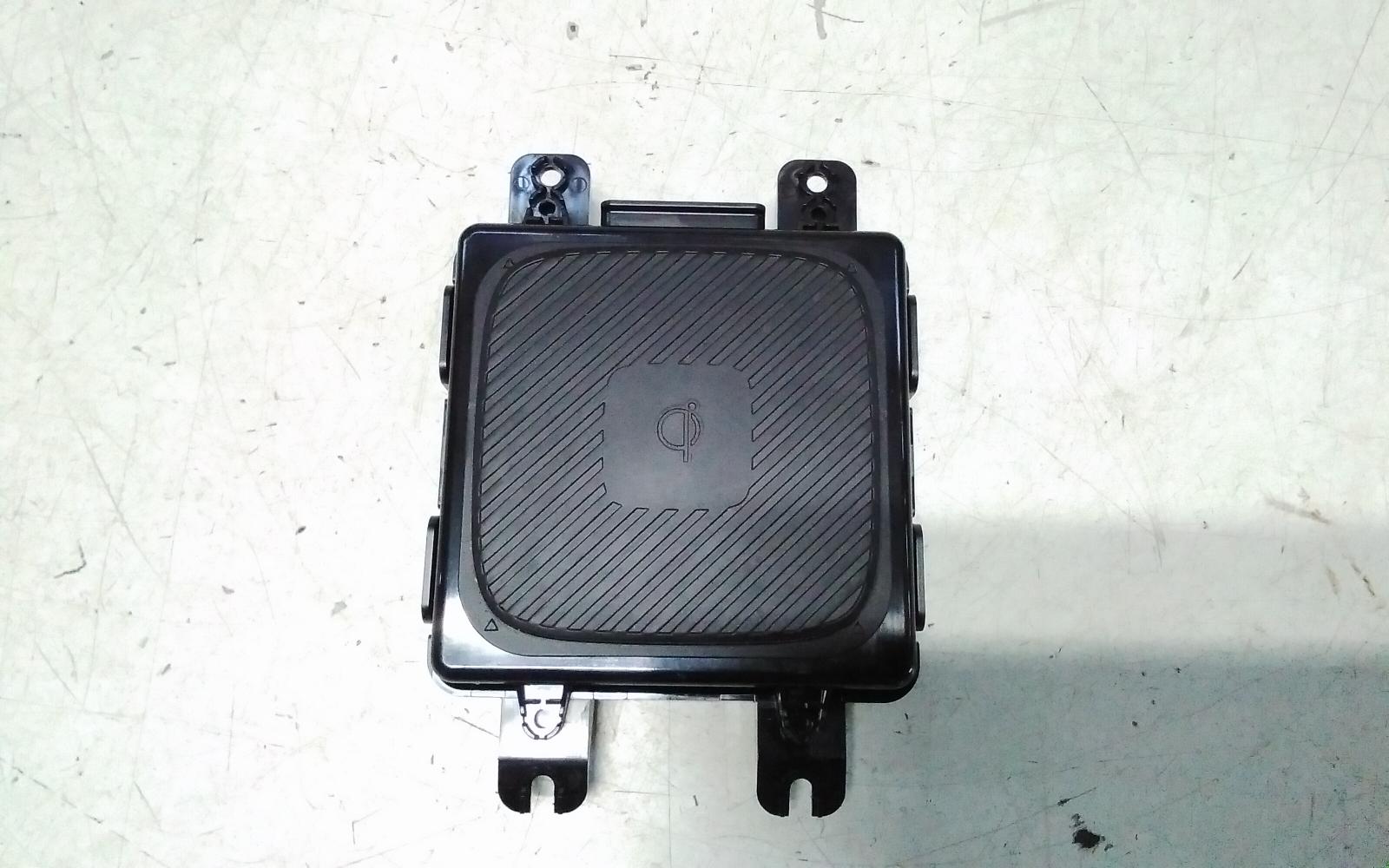 2024 Kia Sorento Misc Switch/Relay View Auto part Misc Switch/Relay Kia Sorento 2024