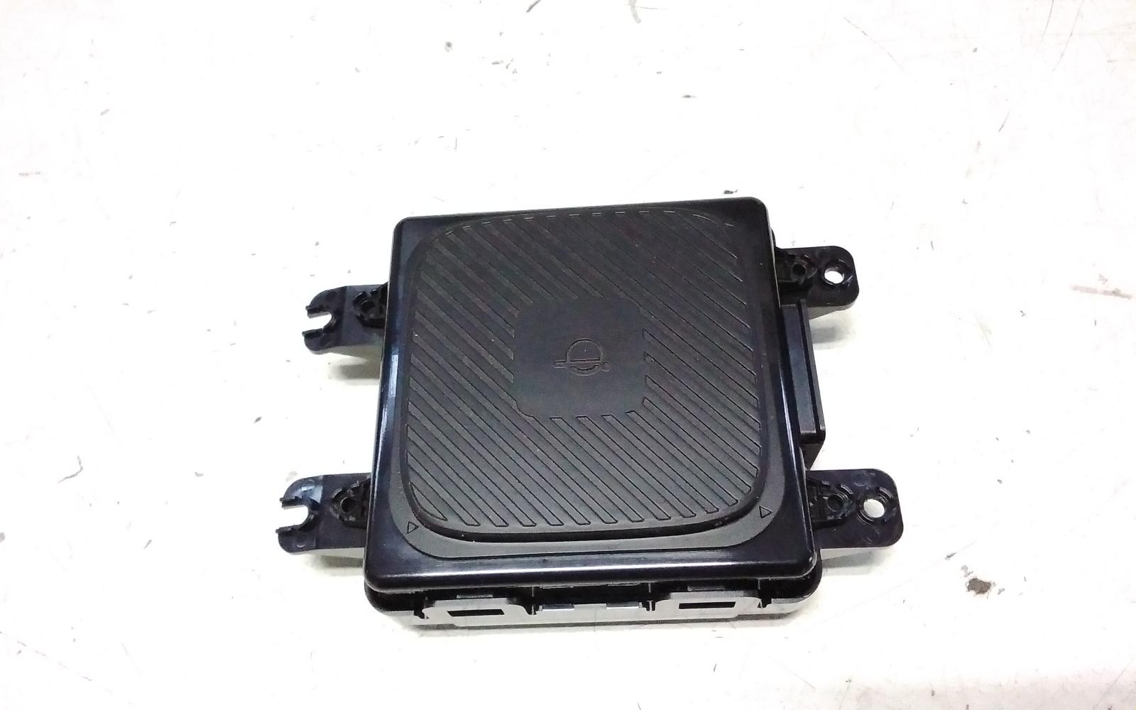 2024 Kia Sorento Misc Switch/Relay View Auto part Misc Switch/Relay Kia Sorento 2024