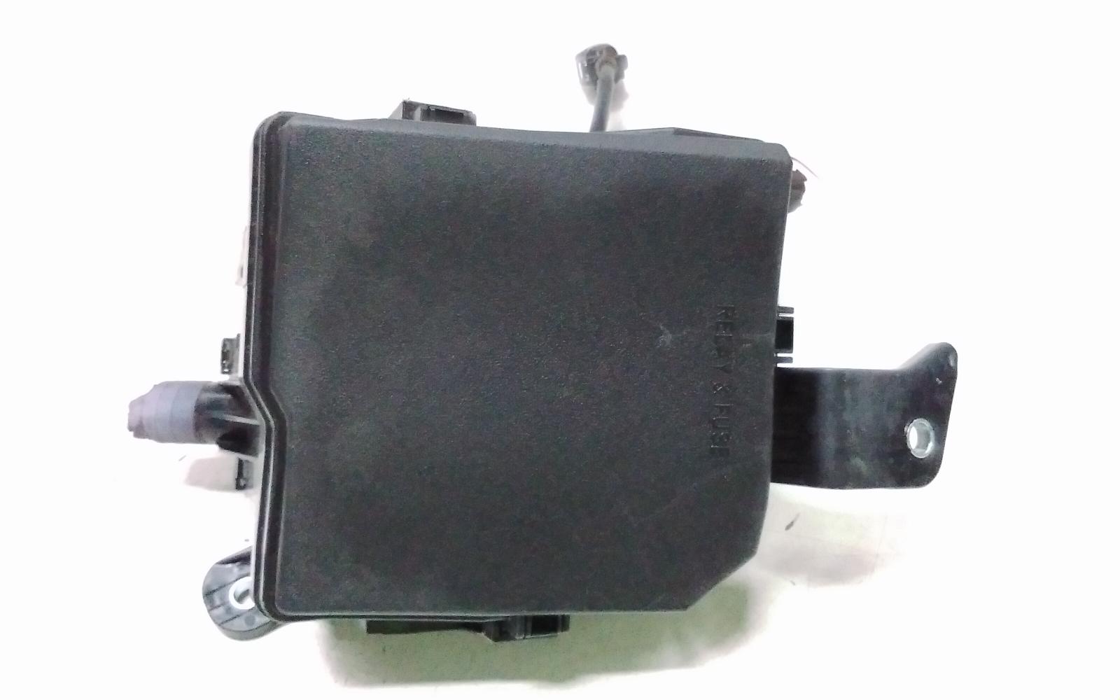 View Auto part Fuse Box Toyota Yaris Cross 2022