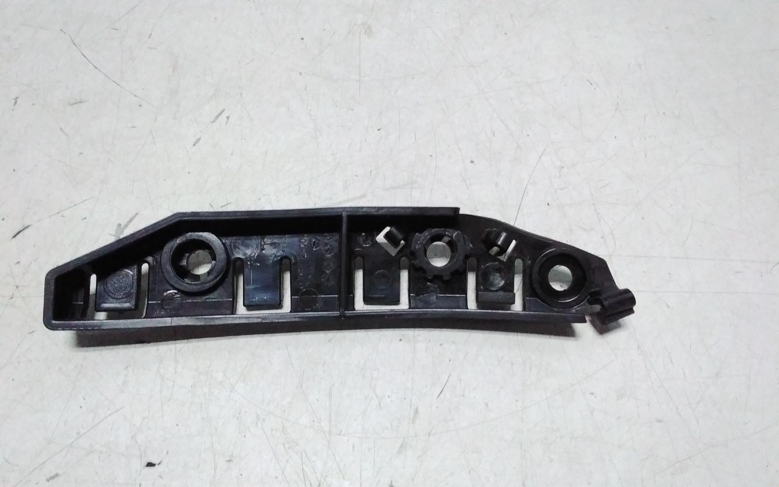 View Auto part Misc Bracket Tesla Model 3 2021