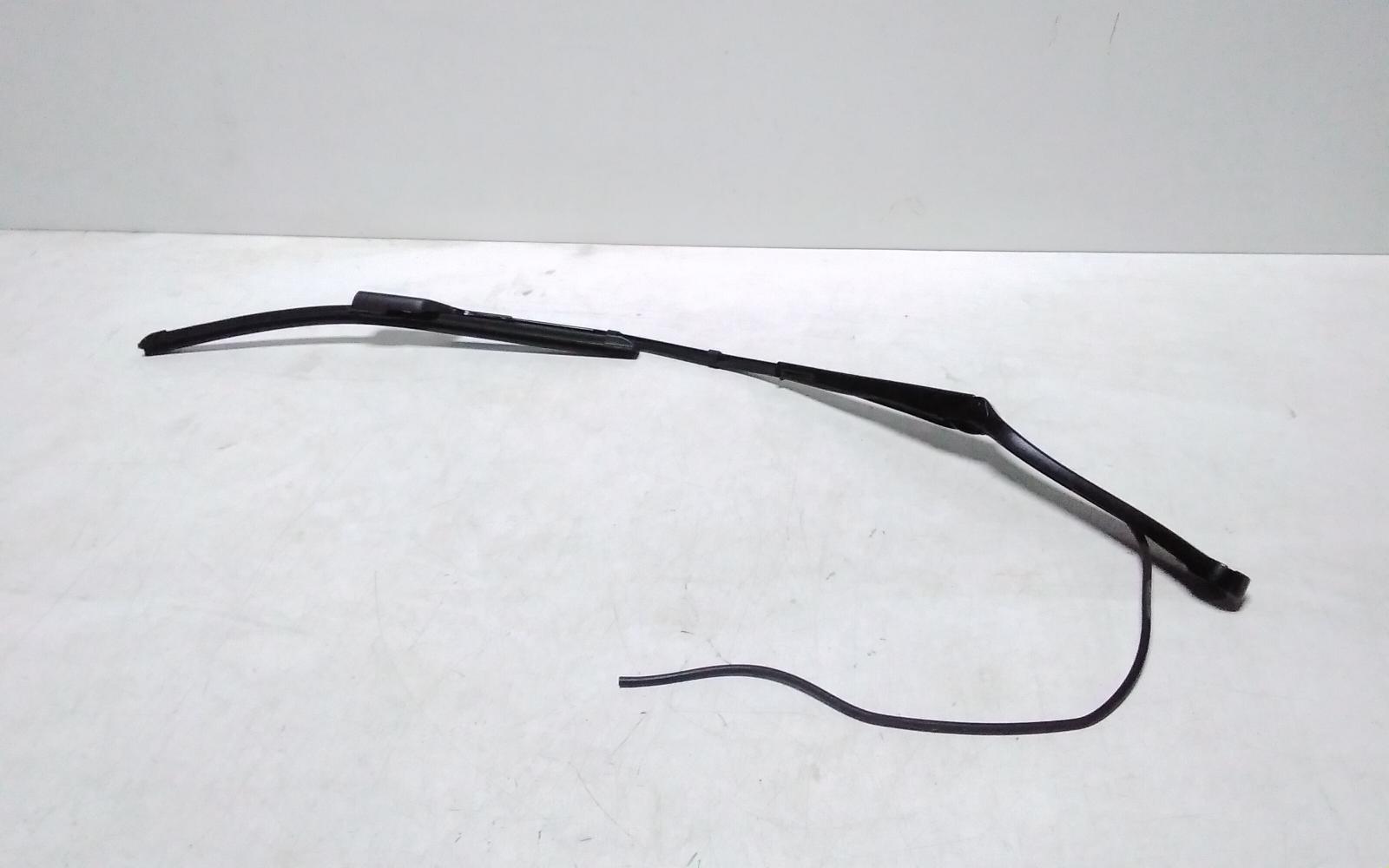 View Auto part Wiper Arm Tesla Model 3 2021