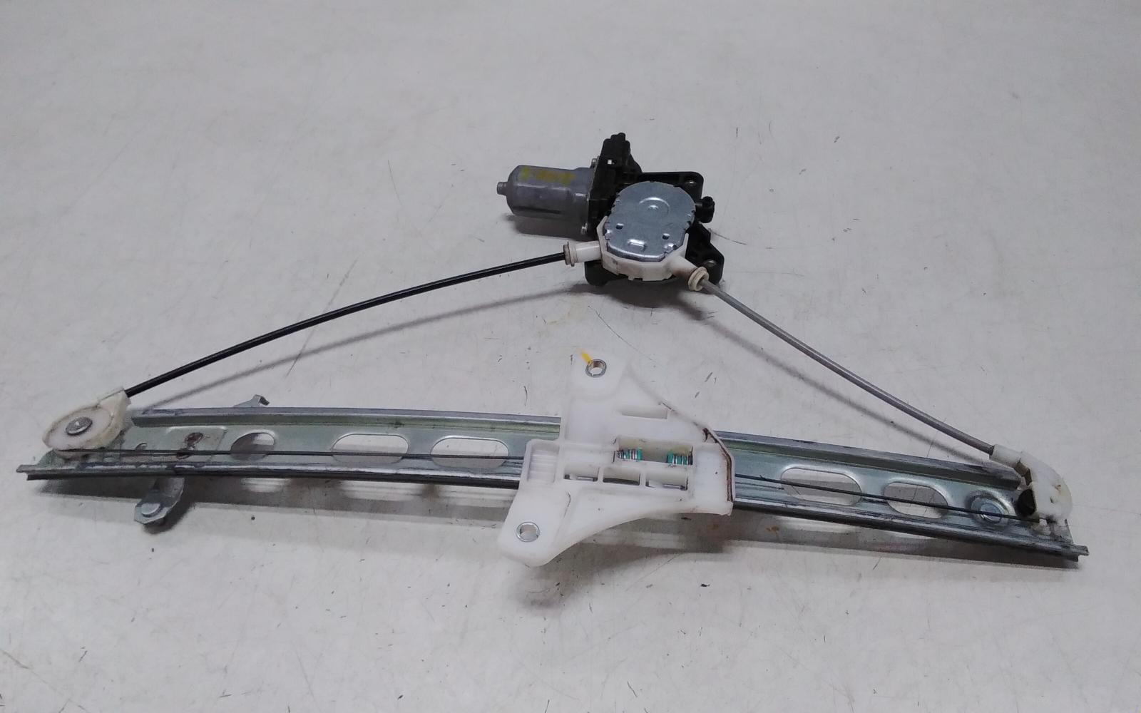 2014 Suzuki Swift Right Front Window Reg/Motor View Auto part Right Front Window Reg/Motor Suzuki Swift 2014