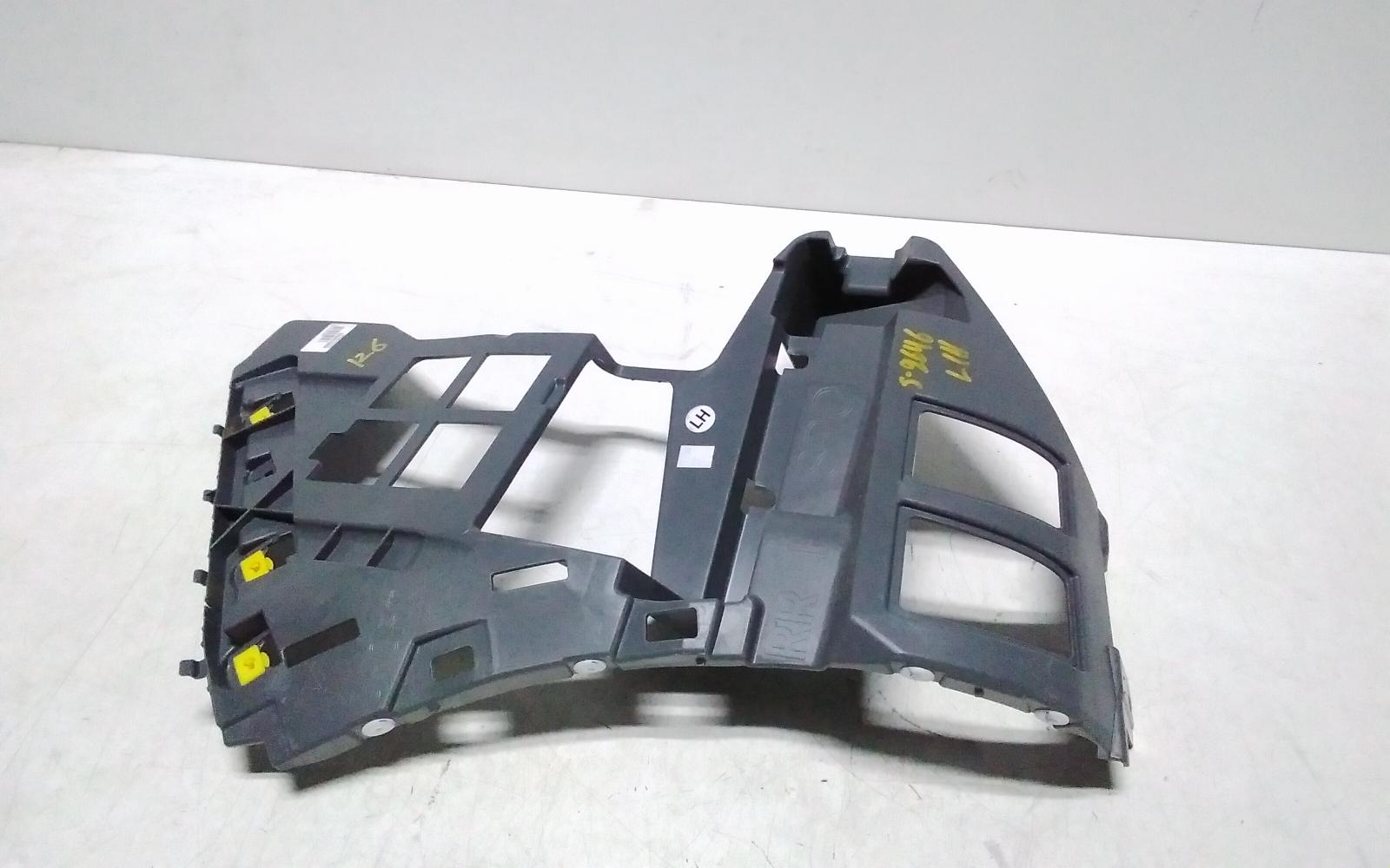 View Auto part Misc Bracket Genesis Gv70 2024
