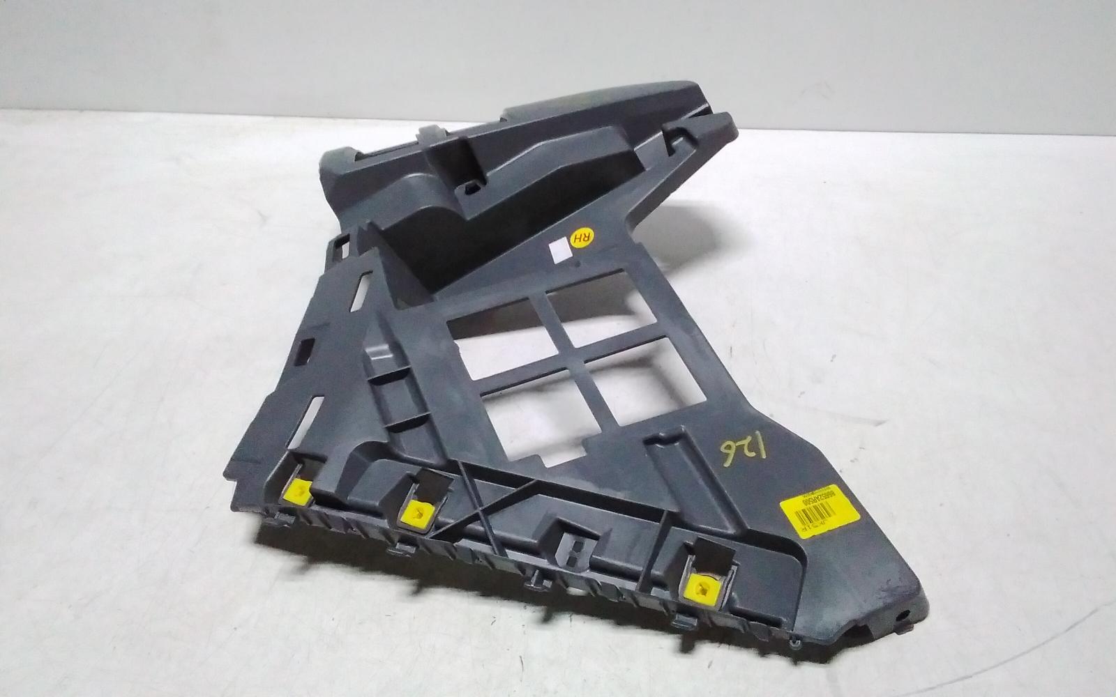 View Auto part Misc Bracket Genesis Gv70 2024