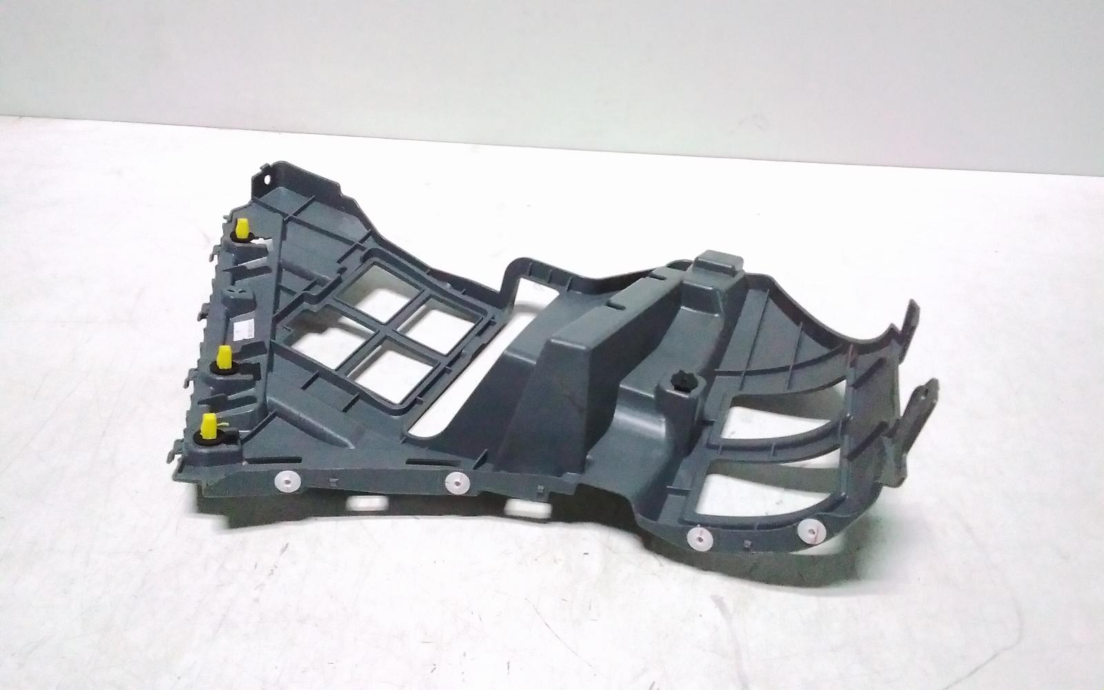 View Auto part Misc Bracket Genesis Gv70 2024