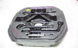 View Auto part Jack/Tool Kit Genesis Gv70 2024