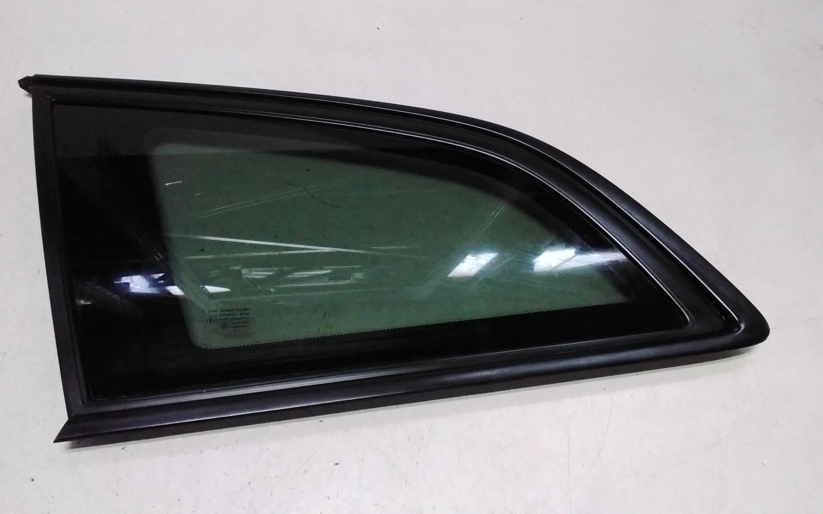 View Auto part Left Rear Side Glass Holden Commodore 2015
