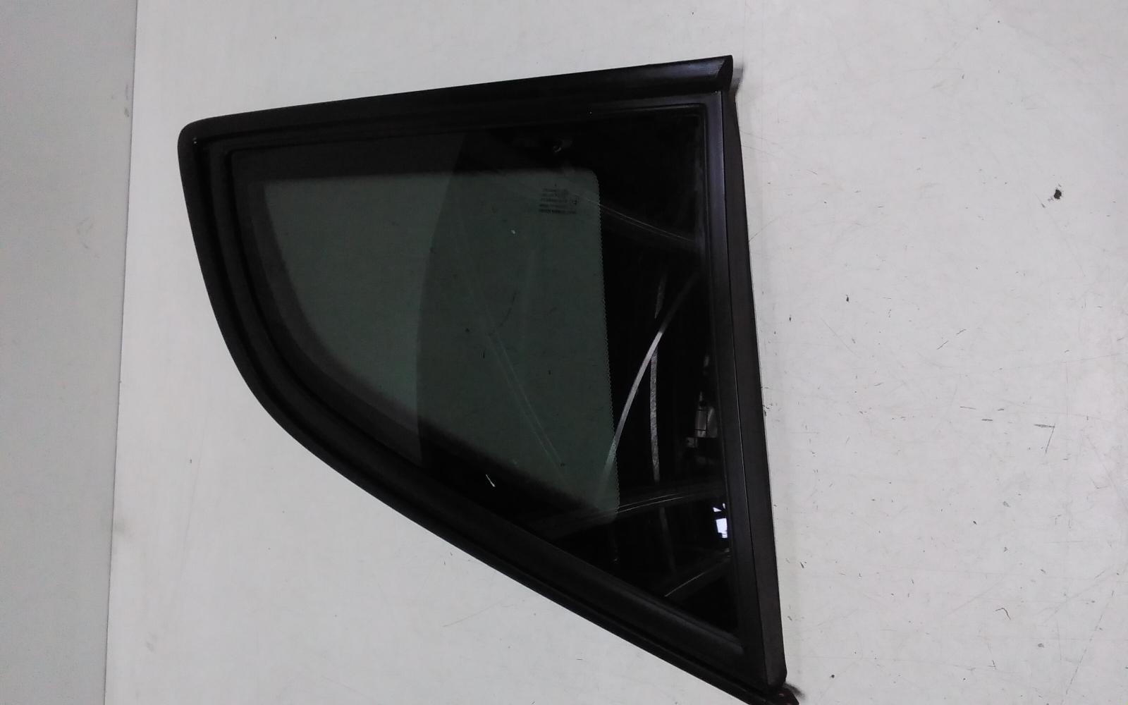 View Auto part Left Rear Side Glass Holden Commodore 2015