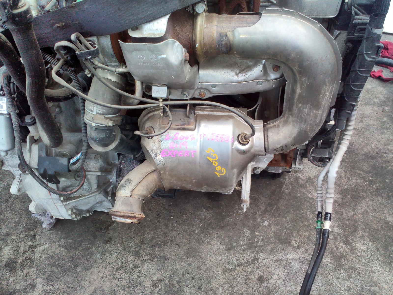 View Auto part Catalytic Converter Peugeot Expert 2019