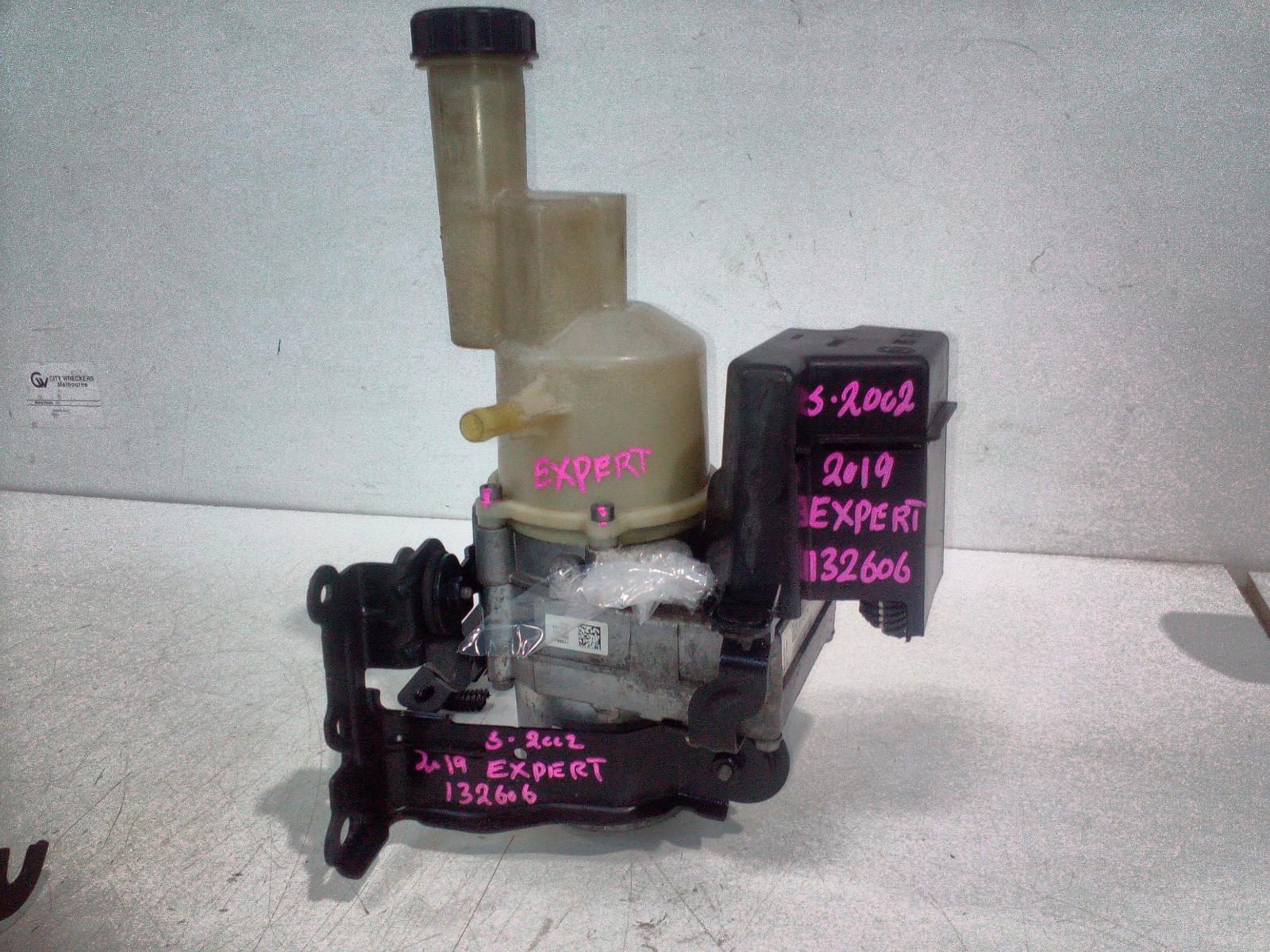 View Auto part Steering Pump Peugeot Expert 2019