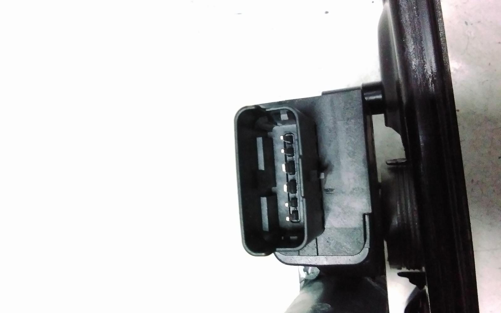 View Auto part Left Front Window Reg/Motor Peugeot Expert 2019
