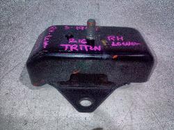 View Auto part Mount Mitsubishi Triton 2016