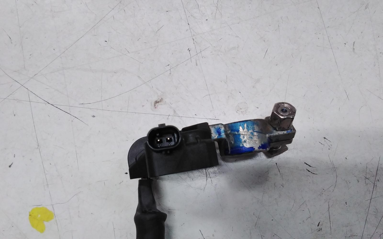View Auto part Battery Terminal Volkswagen Caddy 2014