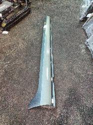 View Auto part Side Step/Skirt Holden Commodore 2015