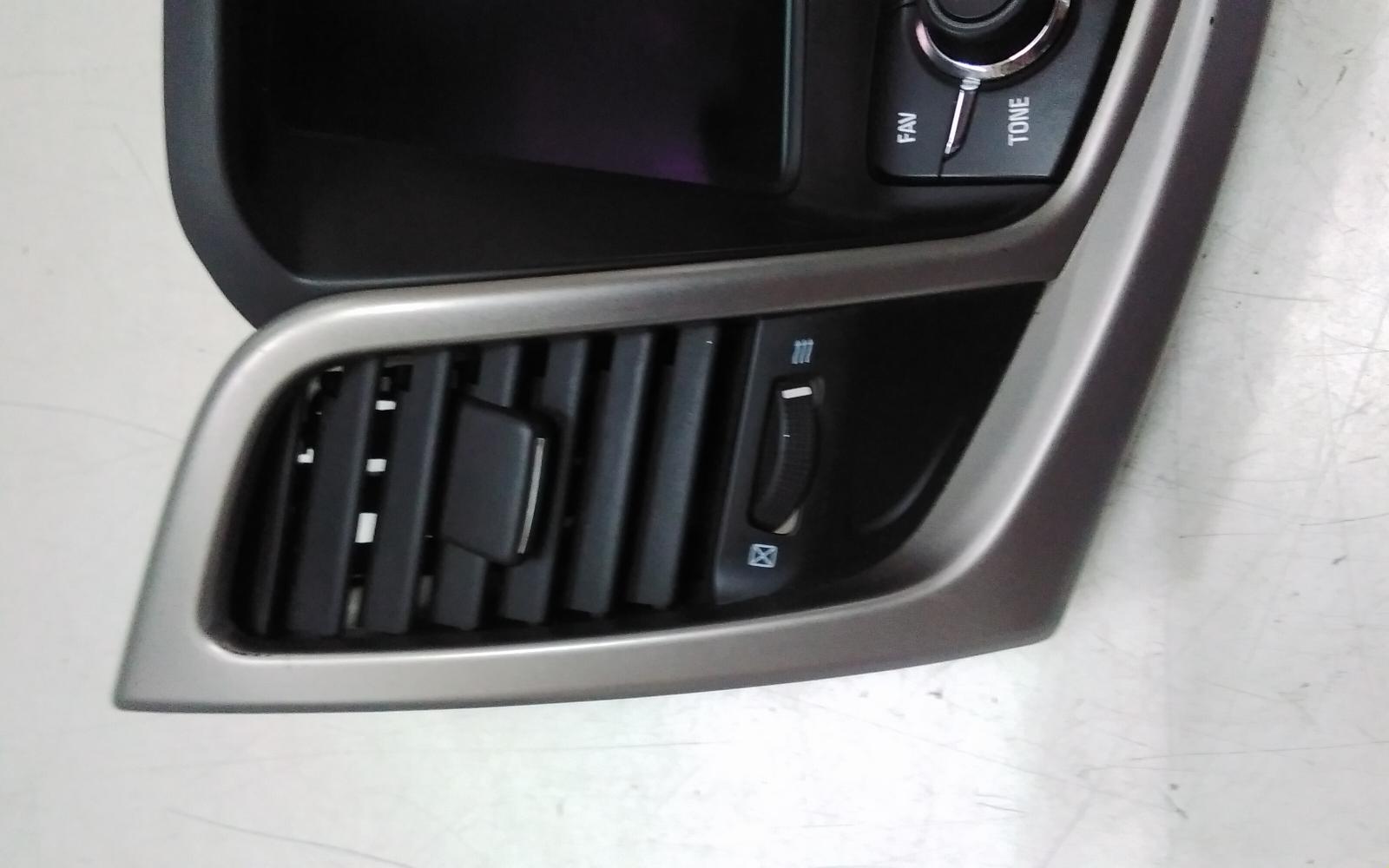 View Auto part Radio/Cd/Dvd/Sat/Tv Holden Commodore 2015