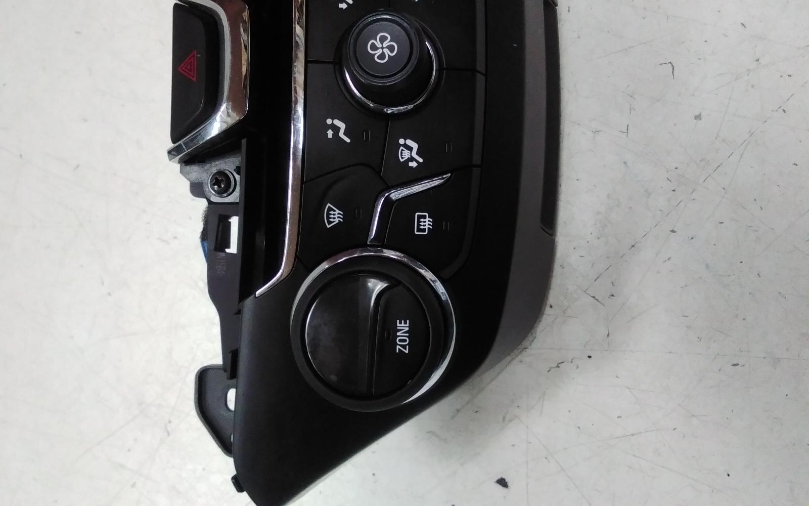2015 Holden Commodore Heater/Ac Controls View Auto part Heater/Ac Controls Holden Commodore 2015