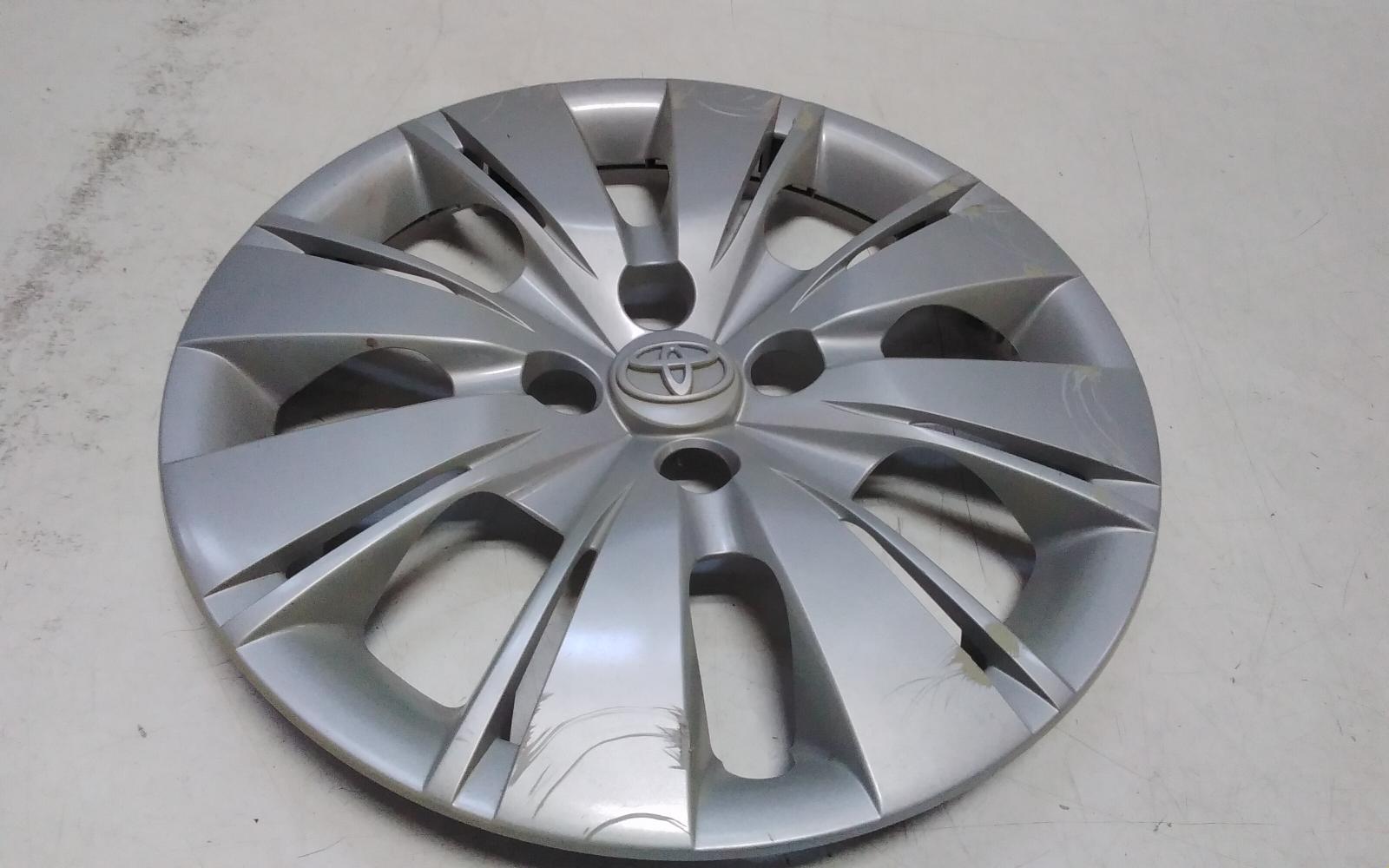 View Auto part Wheel Cover/Hub Cap Toyota Yaris 2016