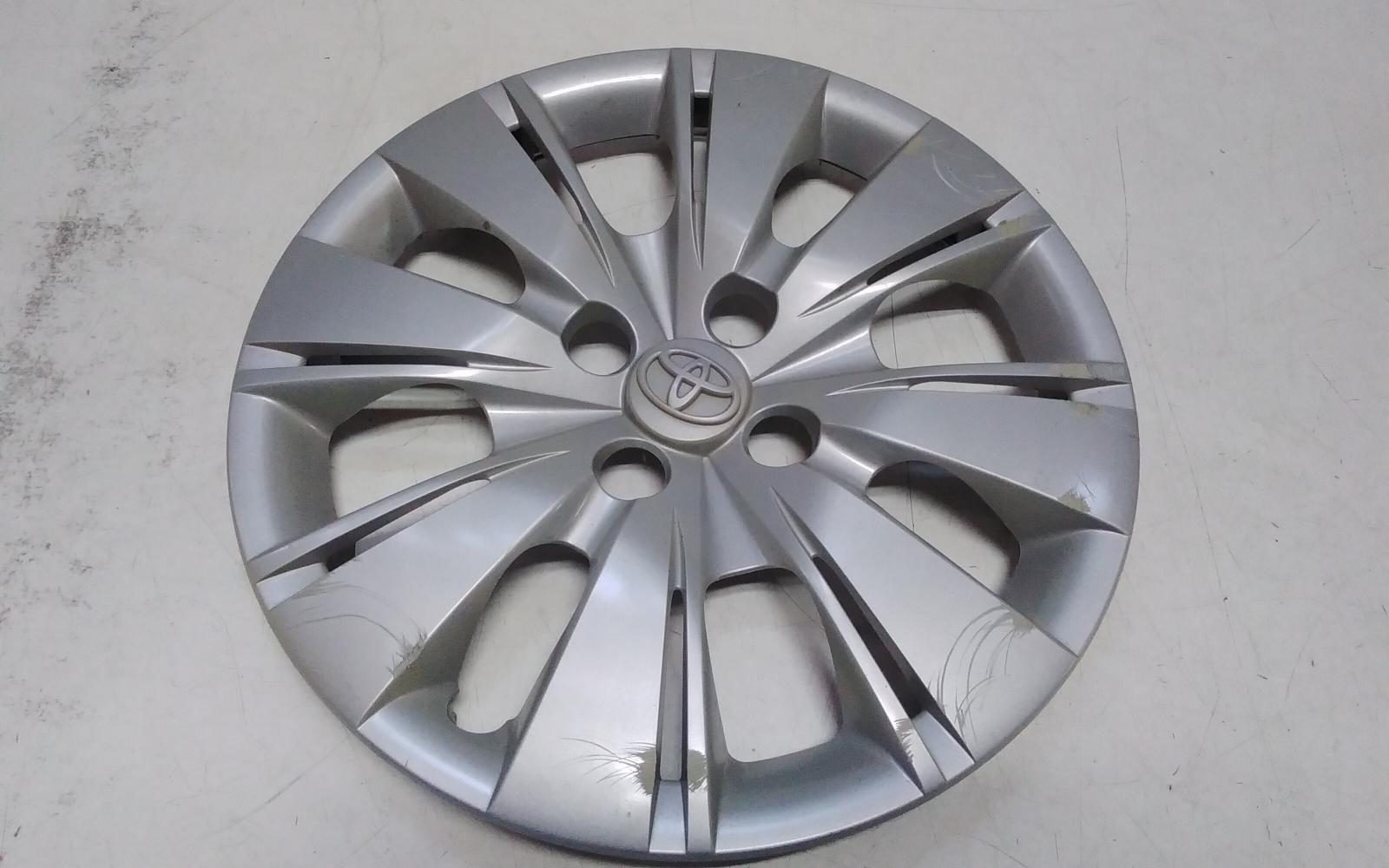 View Auto part Wheel Cover/Hub Cap Toyota Yaris 2016