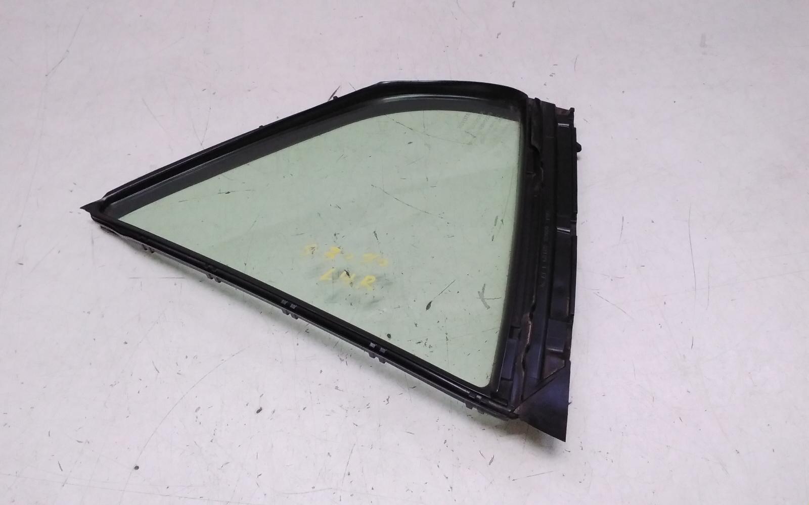 2020 Toyota Camry Left Rear 1/4 Door Glass View Auto part Left Rear 1/4 Door Glass Toyota Camry 2020