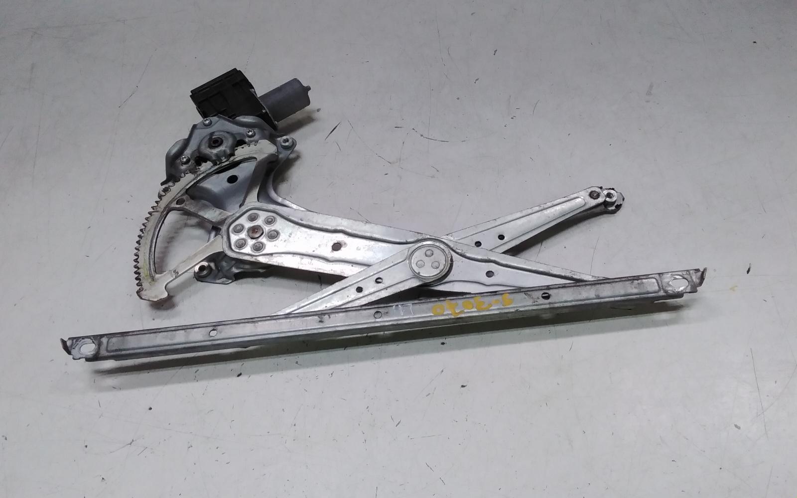 View Auto part Left Front Window Reg/Motor Toyota Camry 2020
