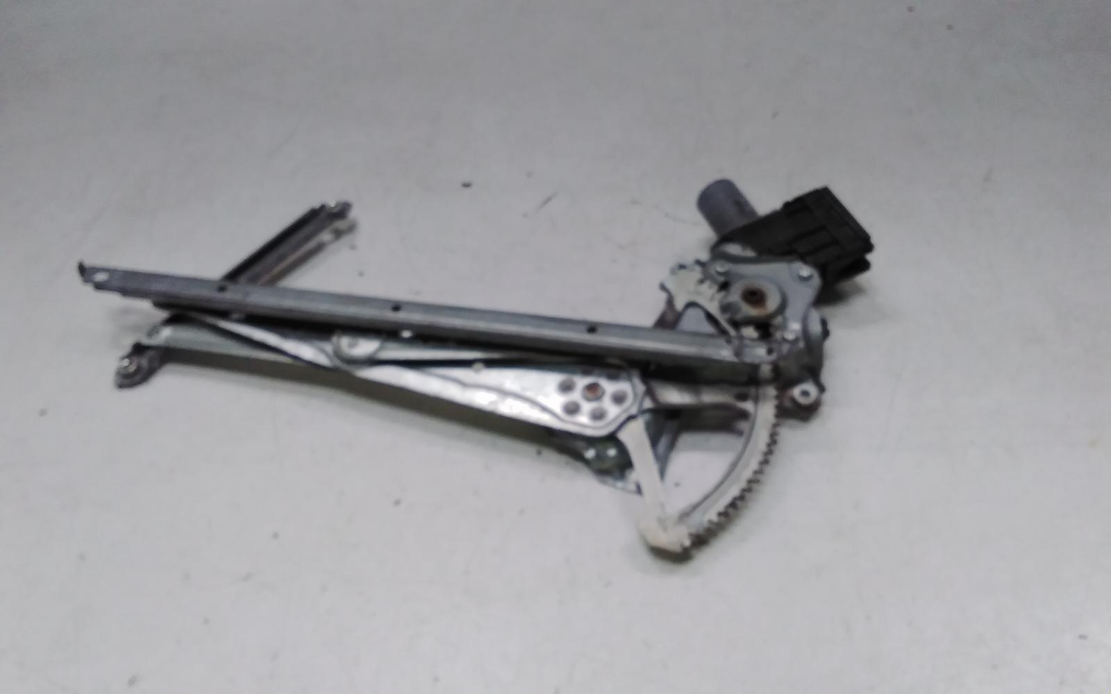 View Auto part Right Front Window Reg/Motor Toyota Camry 2020