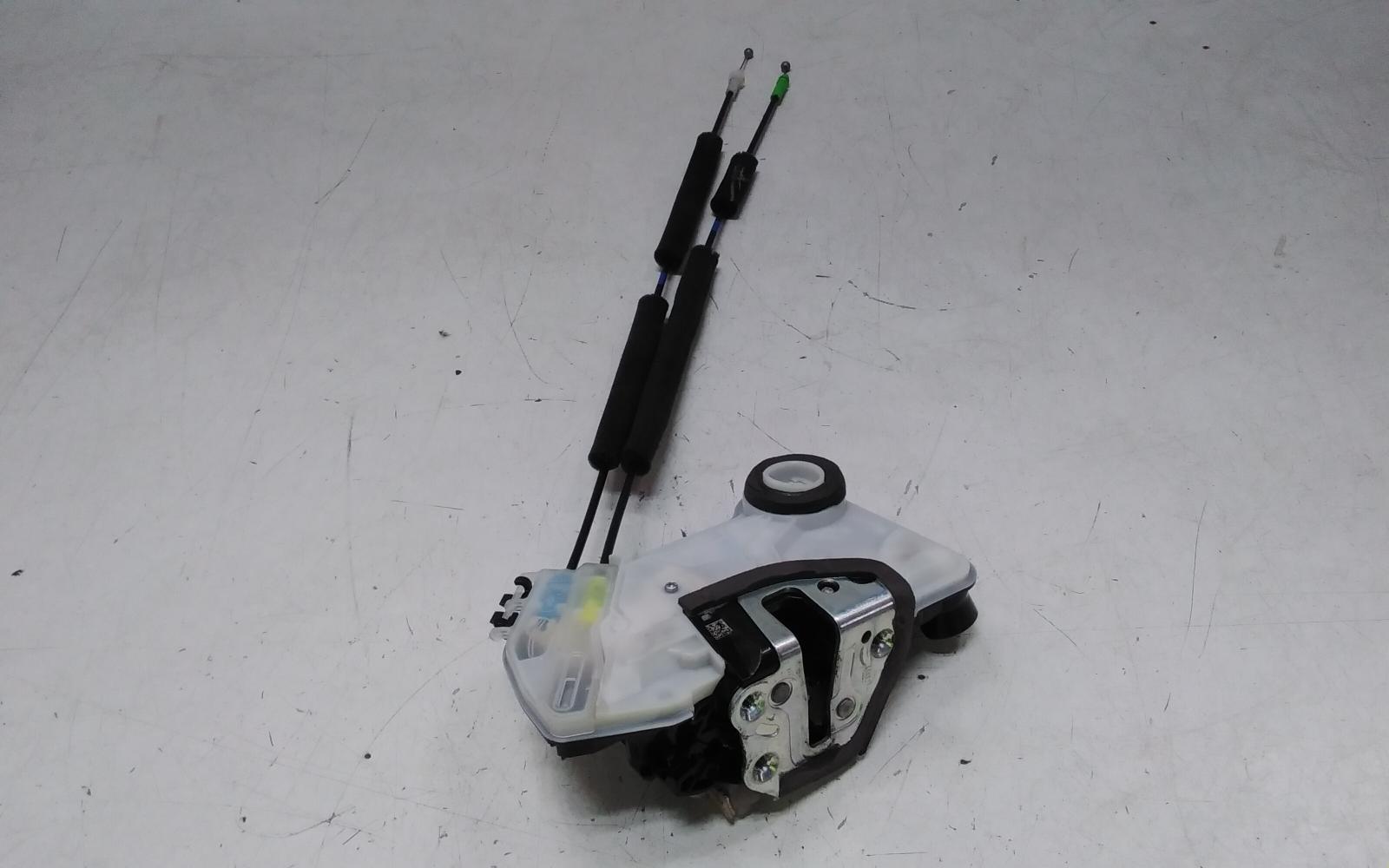 View Auto part Door/Boot/Gate Lock Toyota Camry 2020