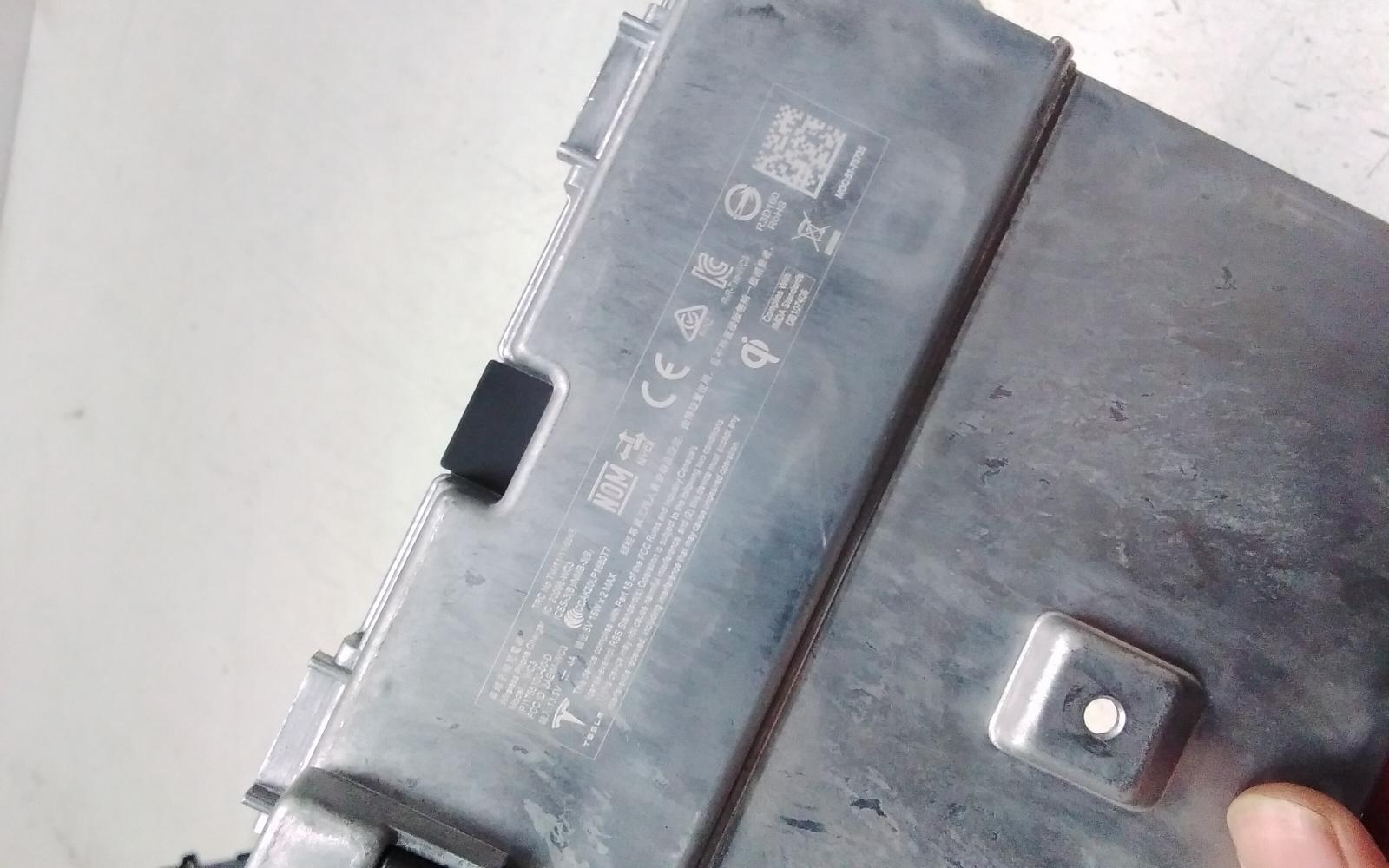 View Auto part Misc Switch/Relay Tesla Model 3 2021