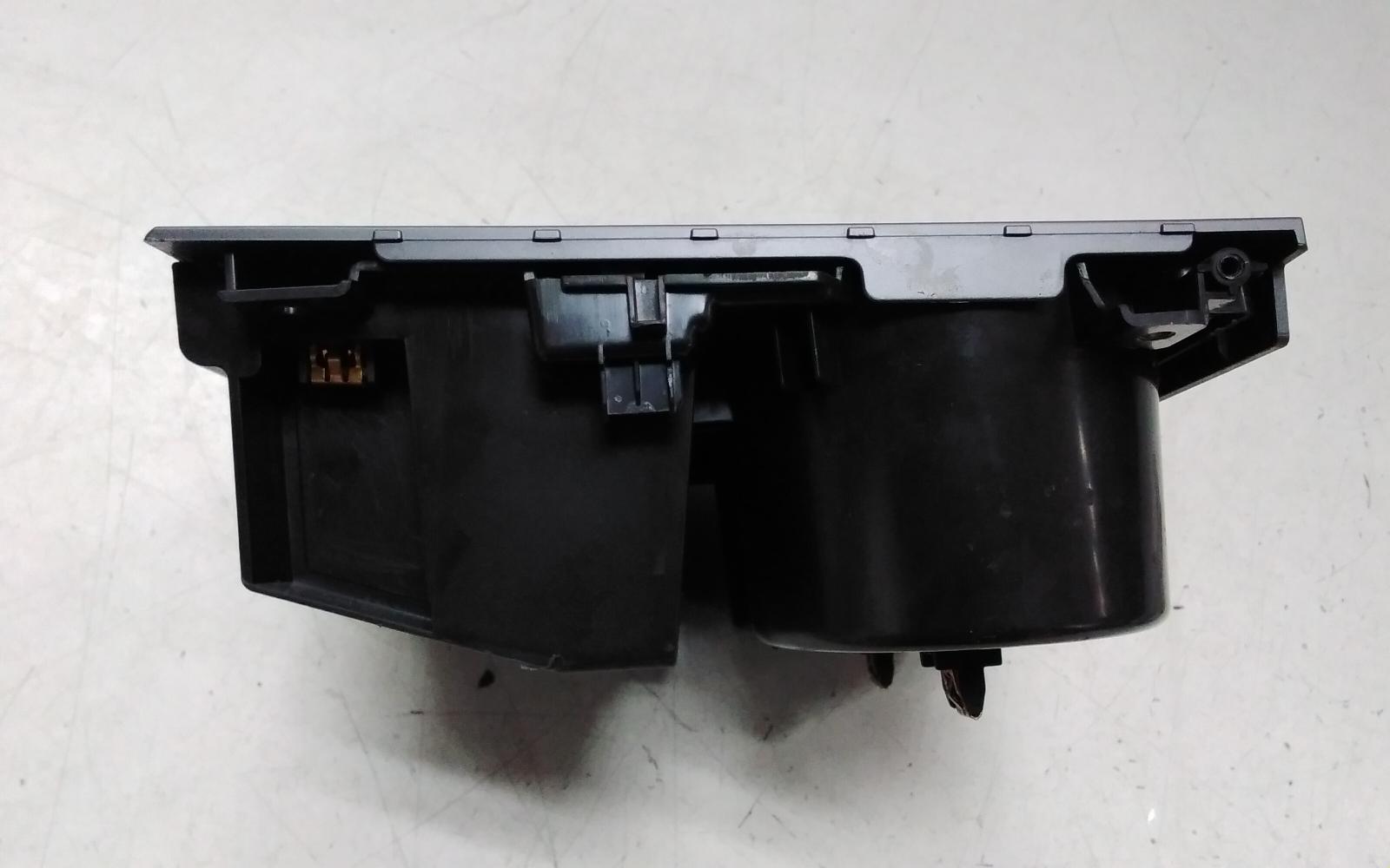 View Auto part Trim Panel Tesla Model 3 2021