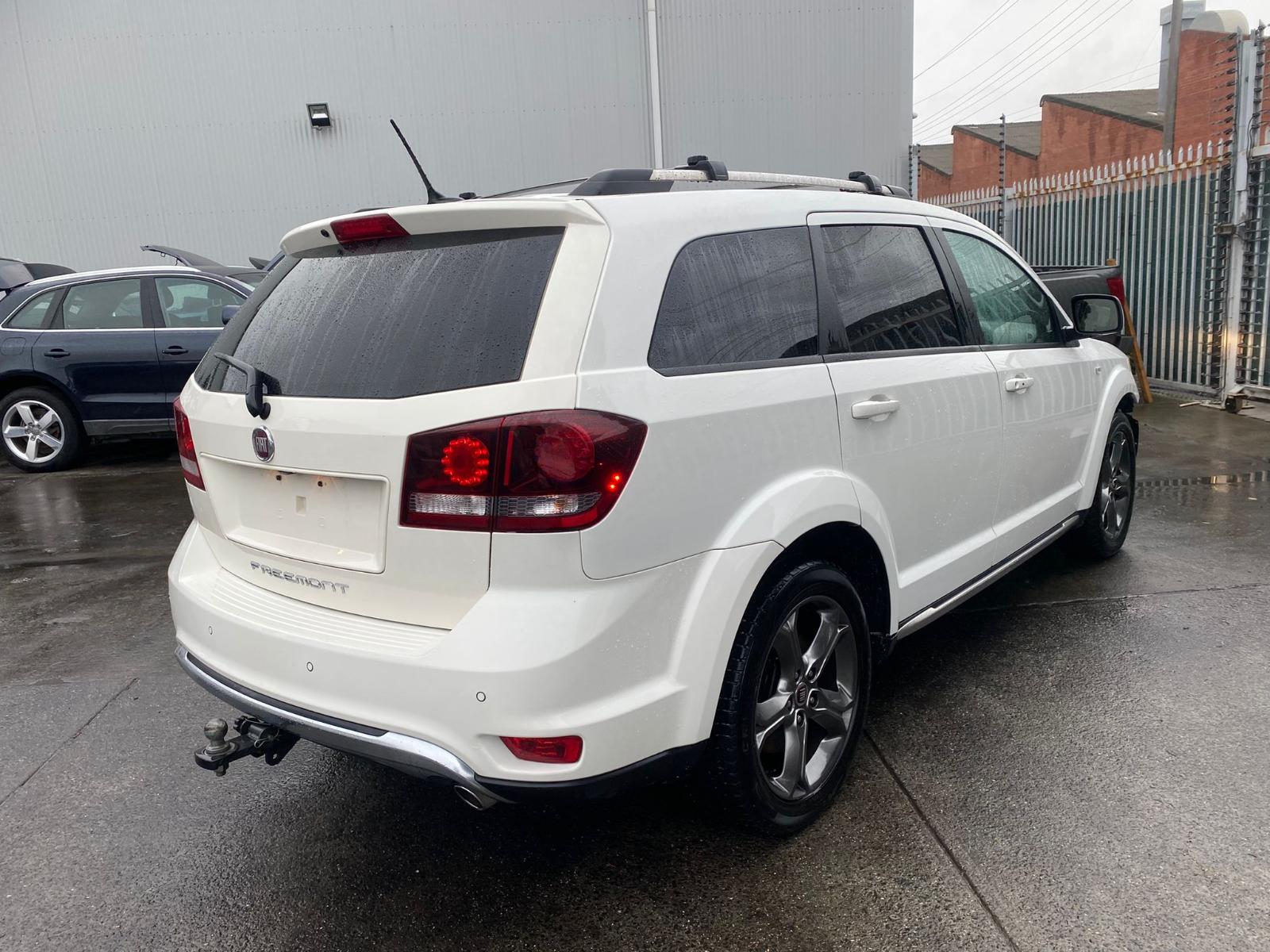 2015 Fiat Freemont Radio/Cd/Dvd/Sat/Tv View Auto part Radio/Cd/Dvd/Sat/Tv Fiat Freemont 2015