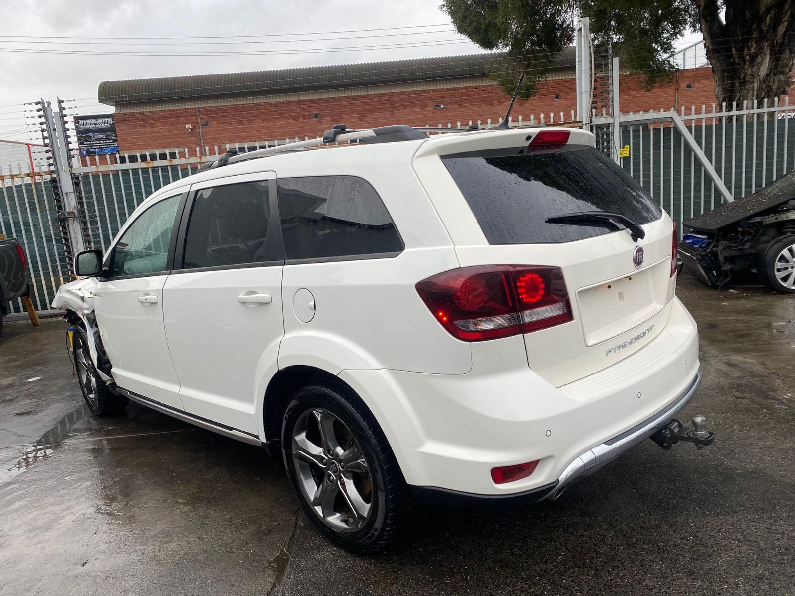 2015 Fiat Freemont Radio/Cd/Dvd/Sat/Tv View Auto part Radio/Cd/Dvd/Sat/Tv Fiat Freemont 2015