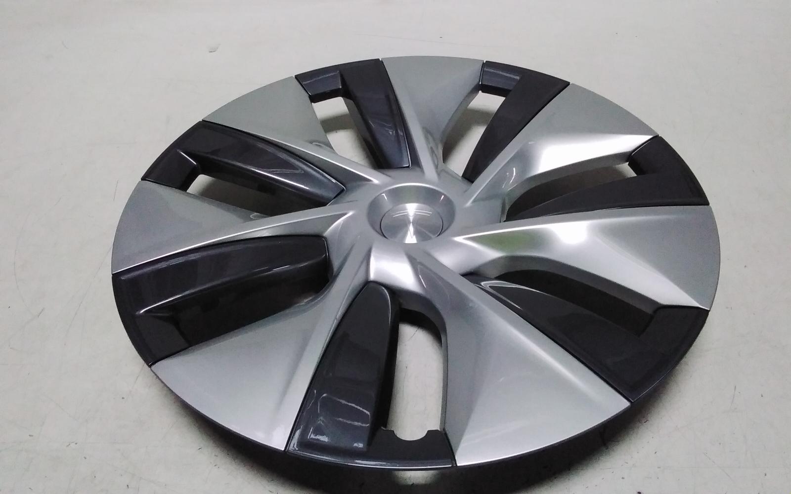 View Auto part Wheel Cover/Hub Cap Tesla Model Y 2023